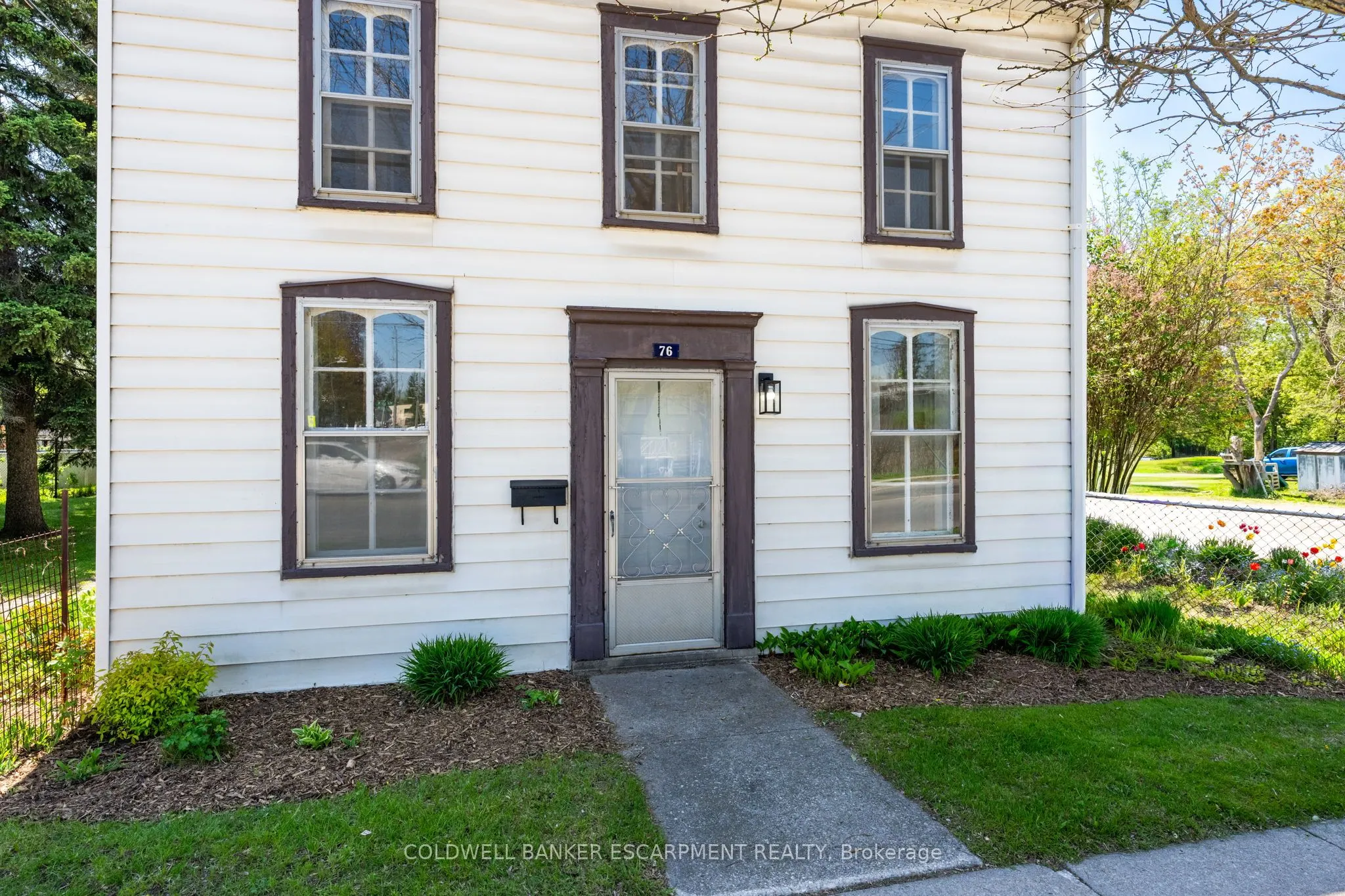 76 Main Street N