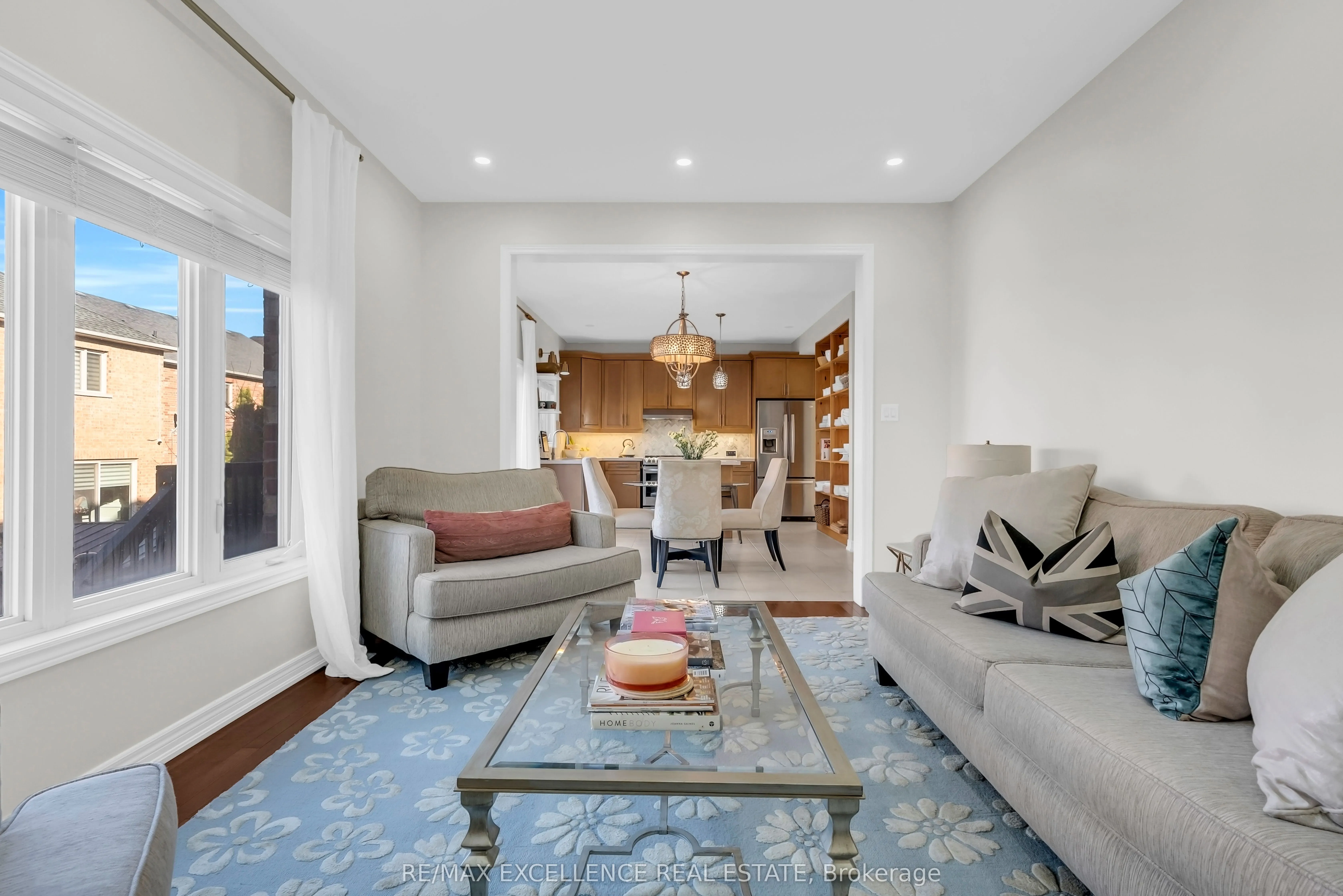 40 Imperial Lakes Drive