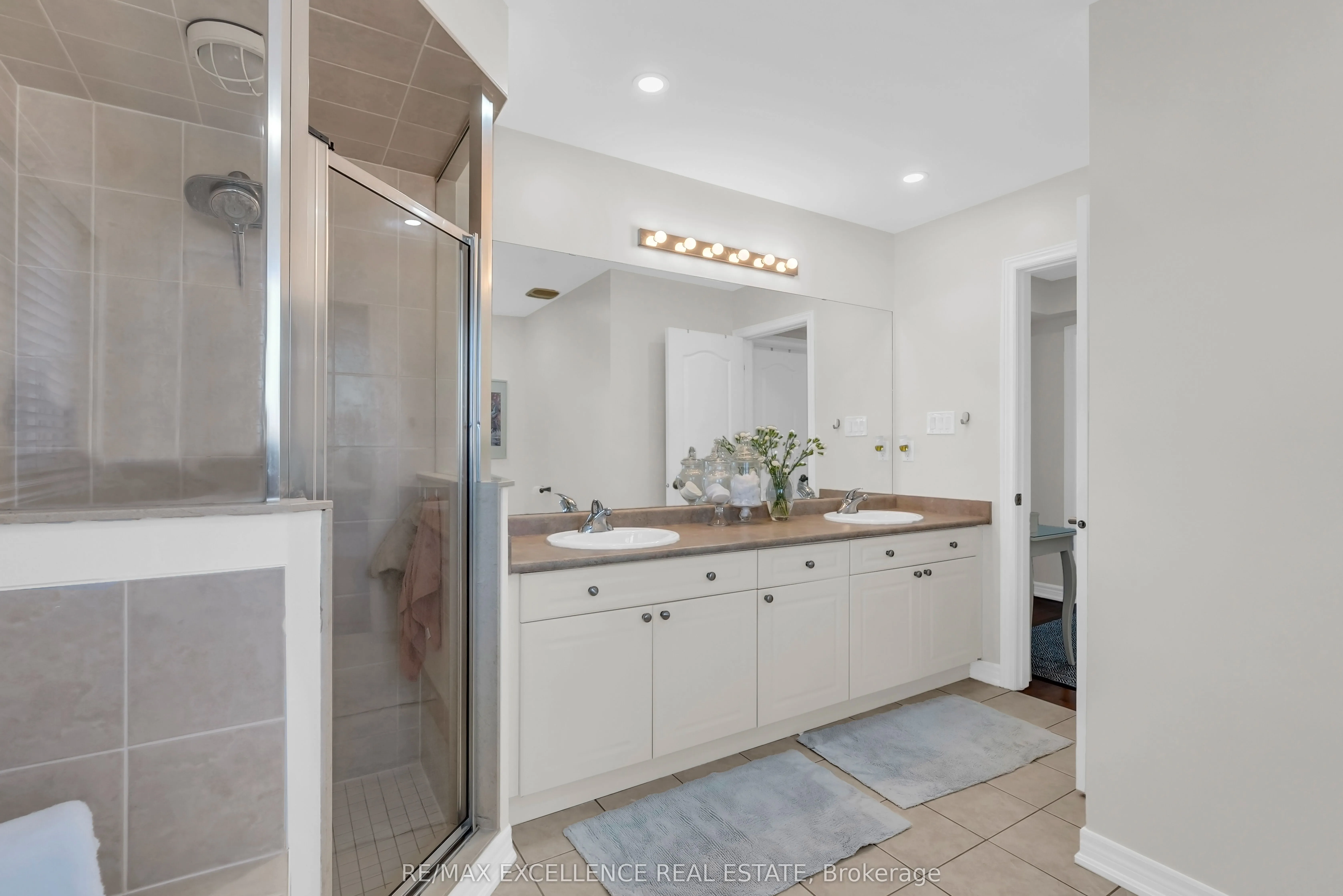 40 Imperial Lakes Drive