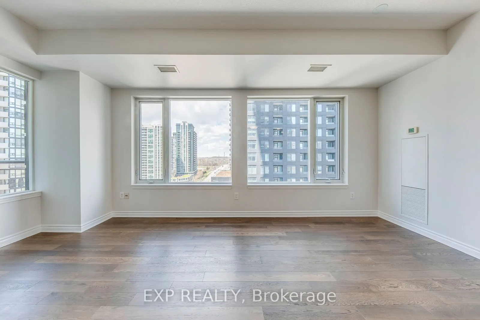 385 Prince Of Wales Drive #1011