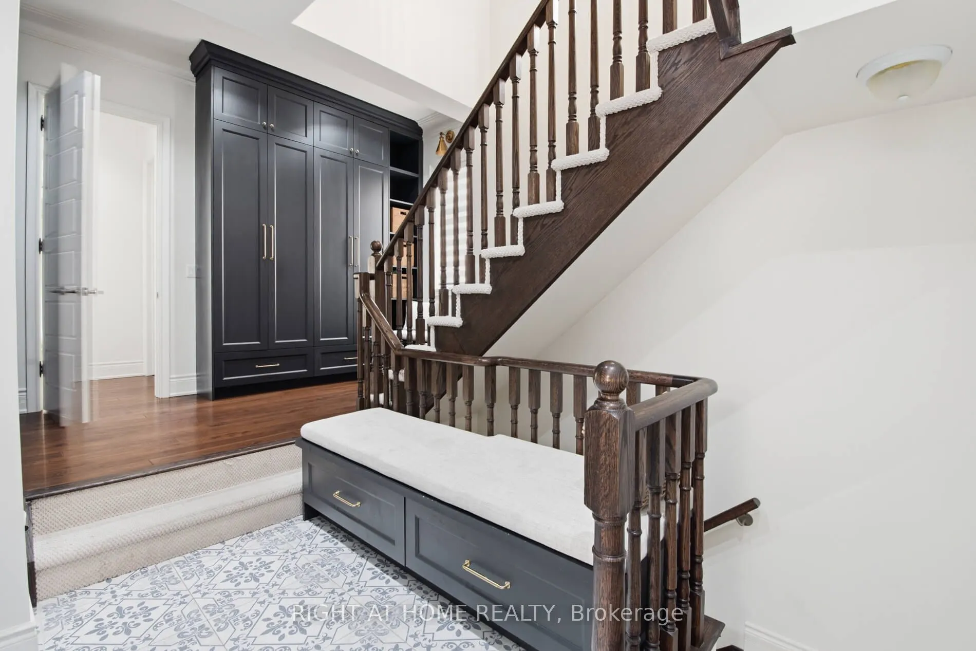 55 Burlwood Road