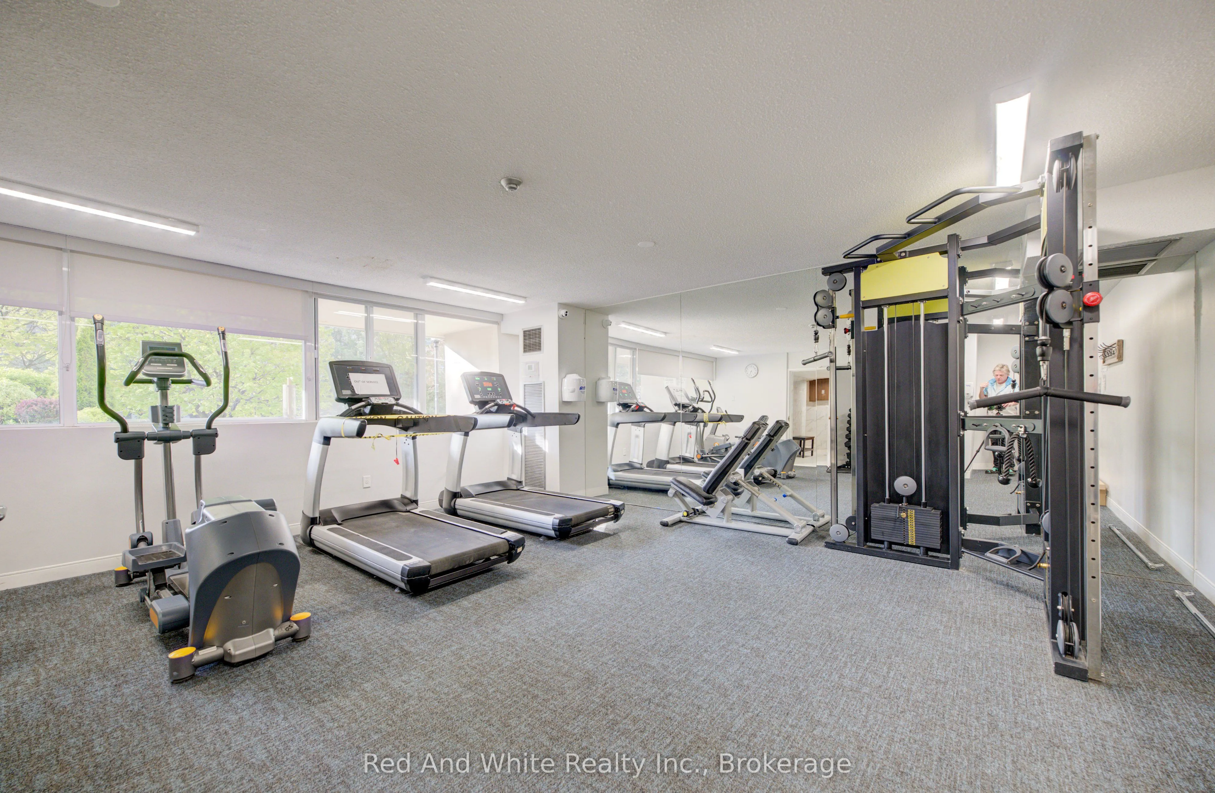 3590 Kaneff Crescent #2013