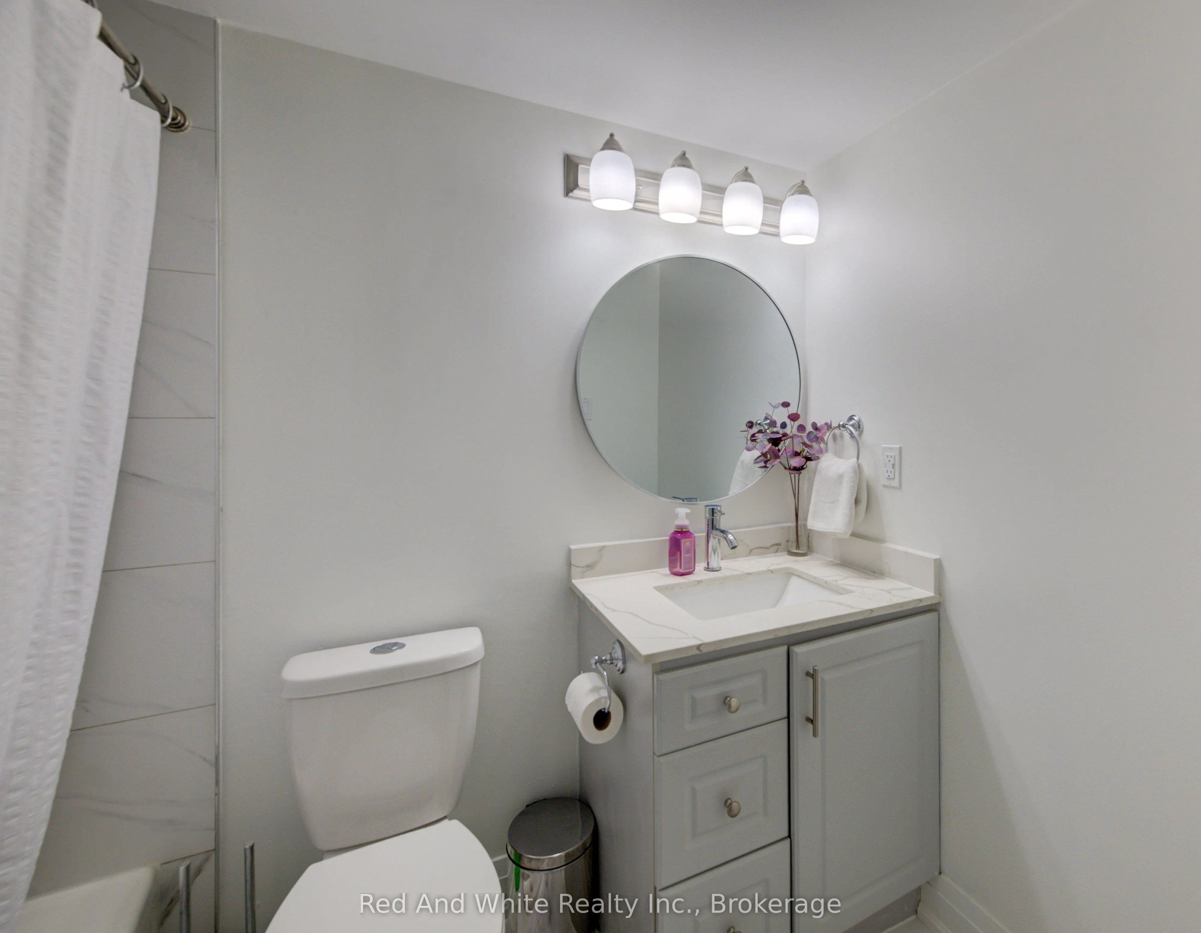 3590 Kaneff Crescent #2013