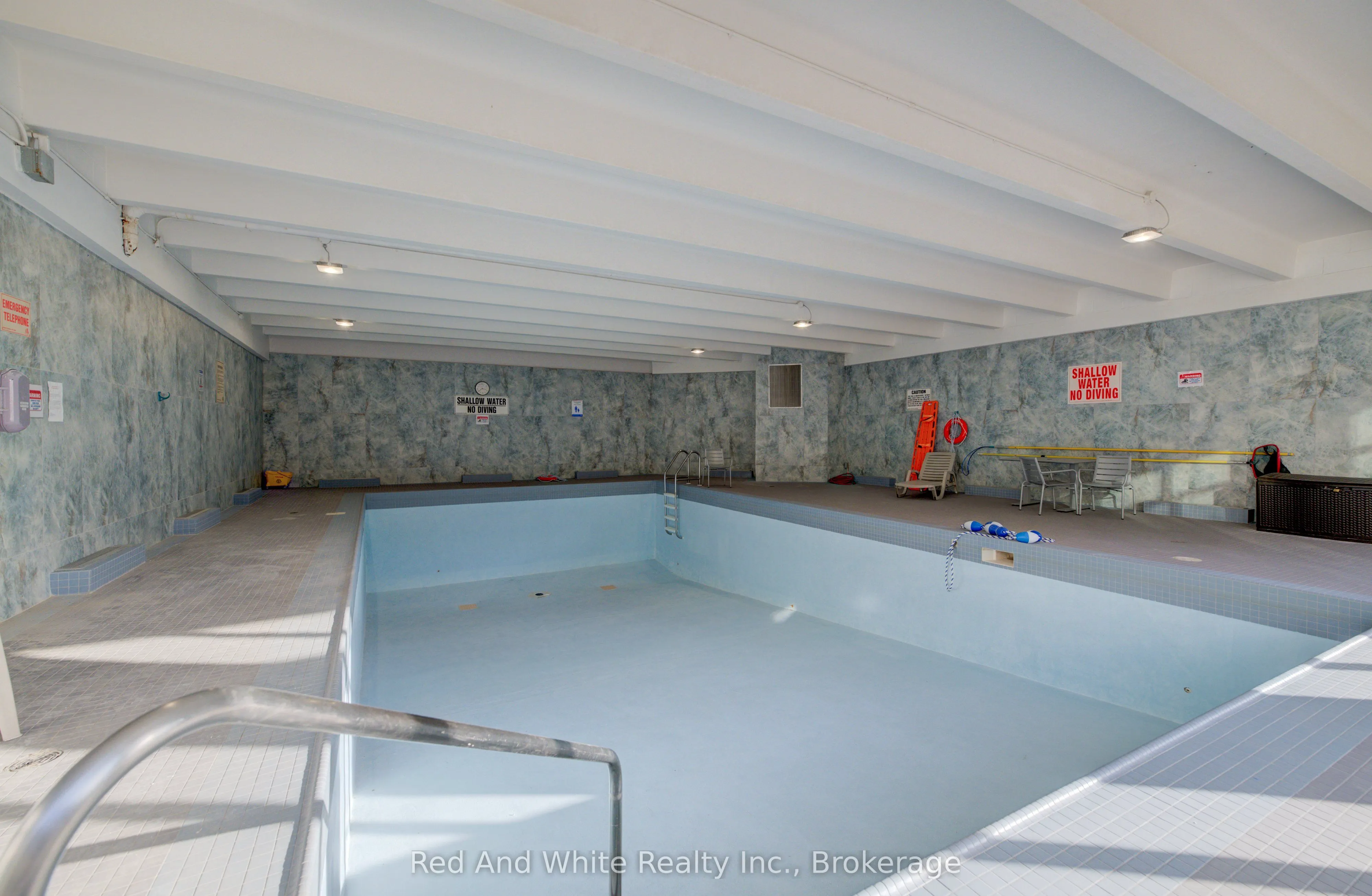 3590 Kaneff Crescent #2013