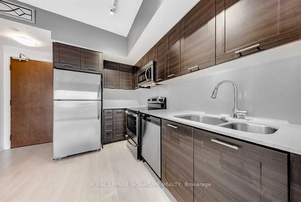 2200 Lakeshore Boulevard #1003