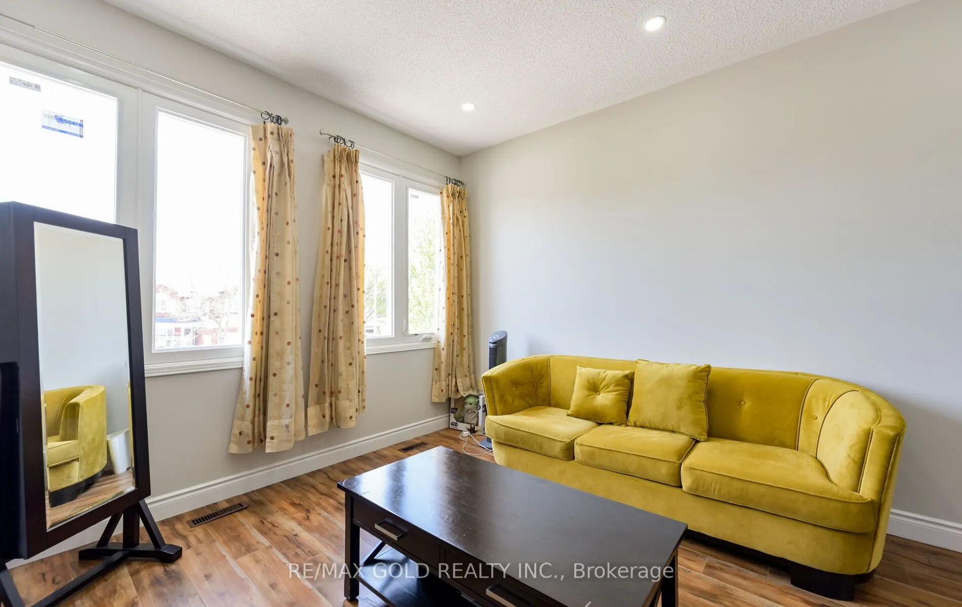 171 Fernforest Drive