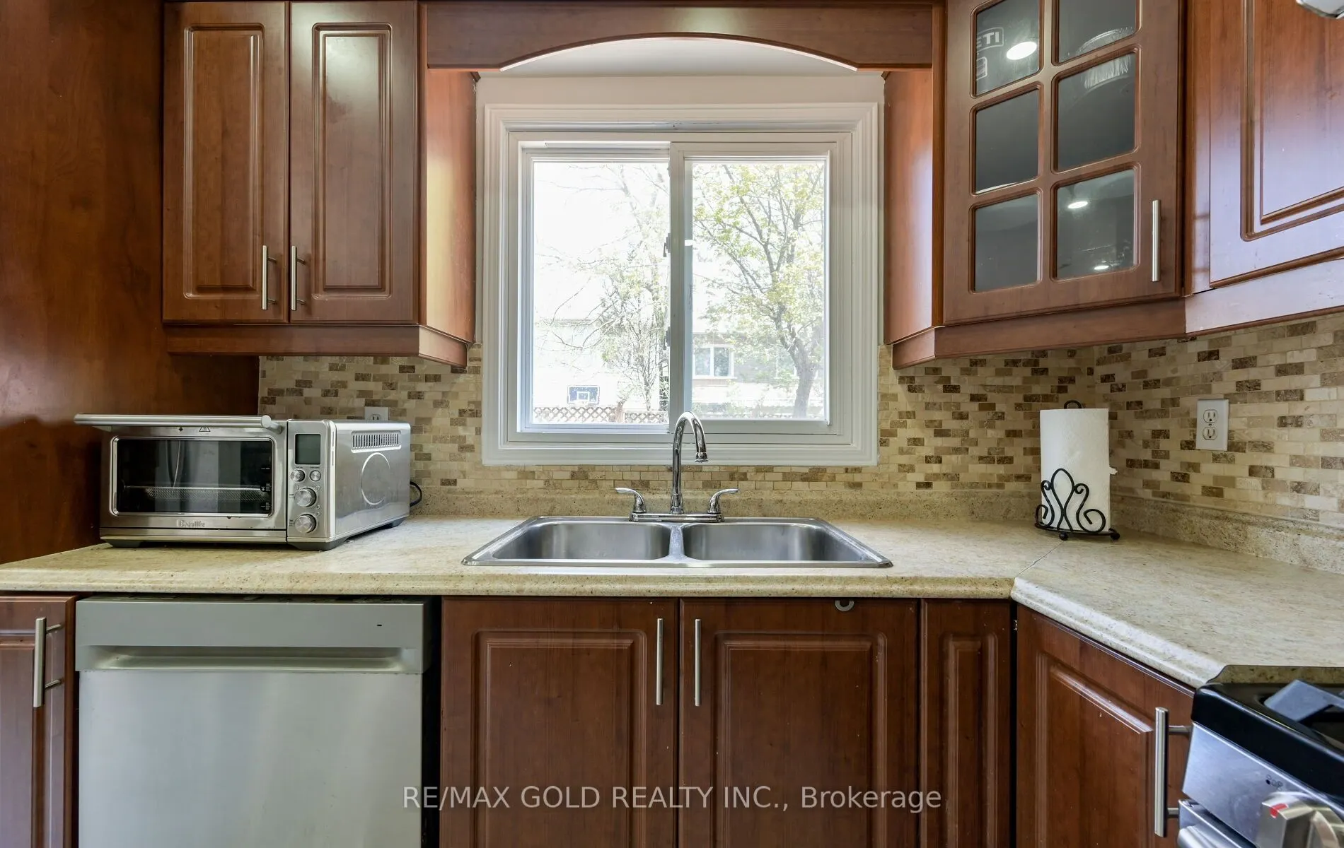 171 Fernforest Drive