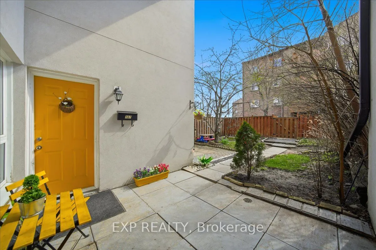 1055 Dundas Street E #167