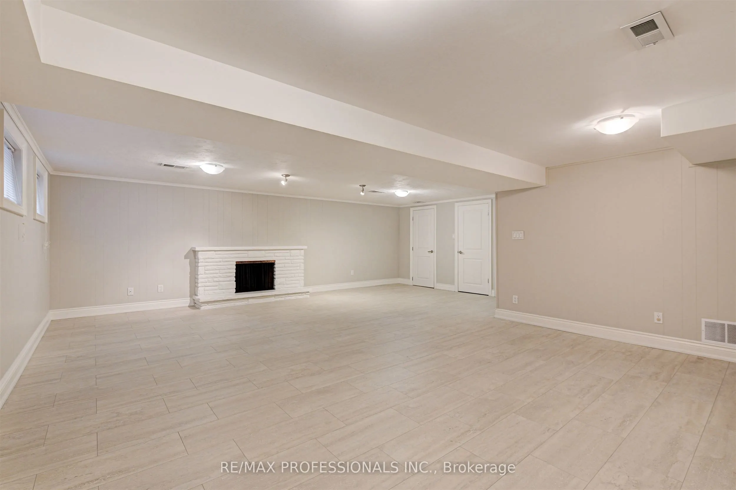 64 Ravensbourne Crescent