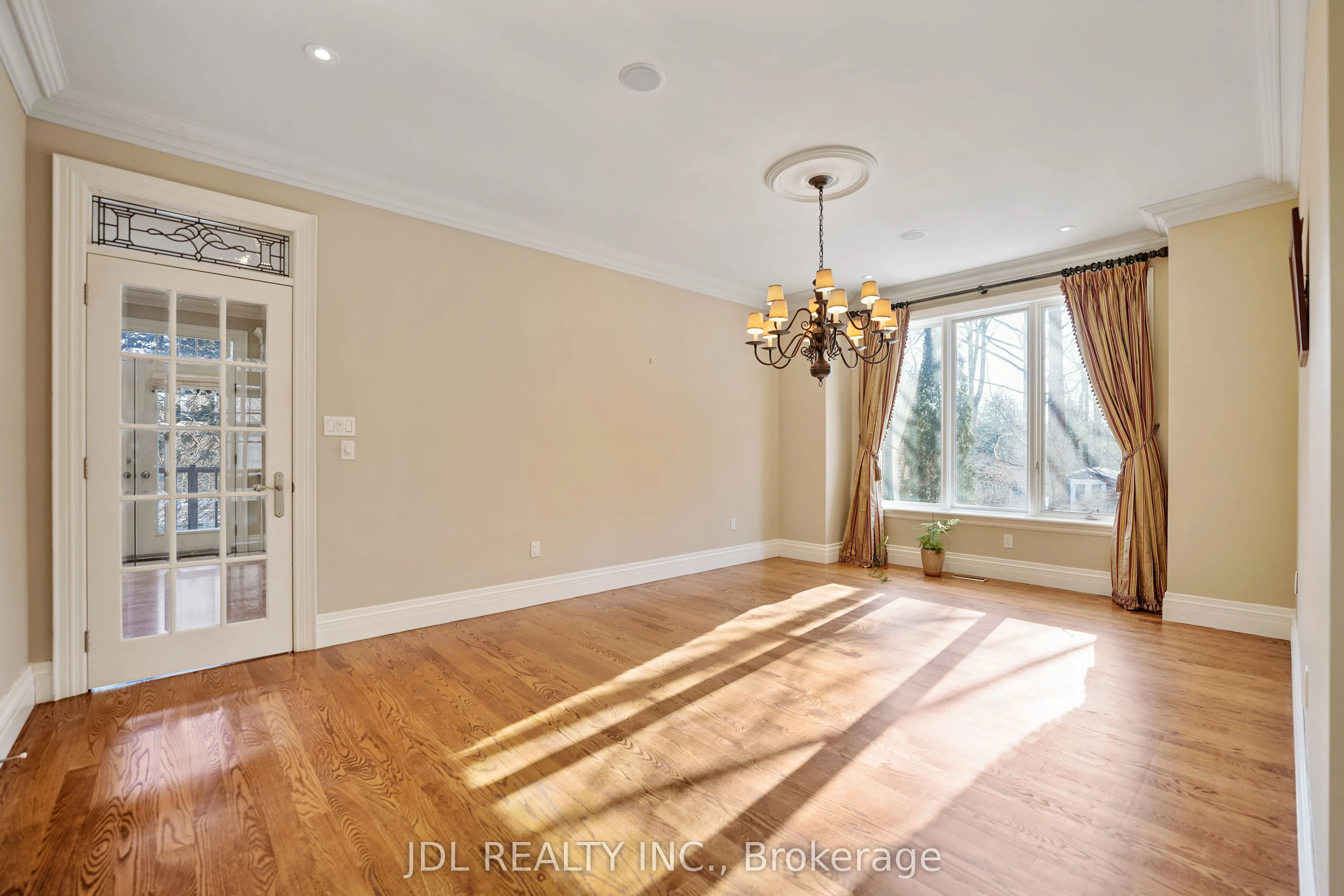 1283 Lindburgh Court