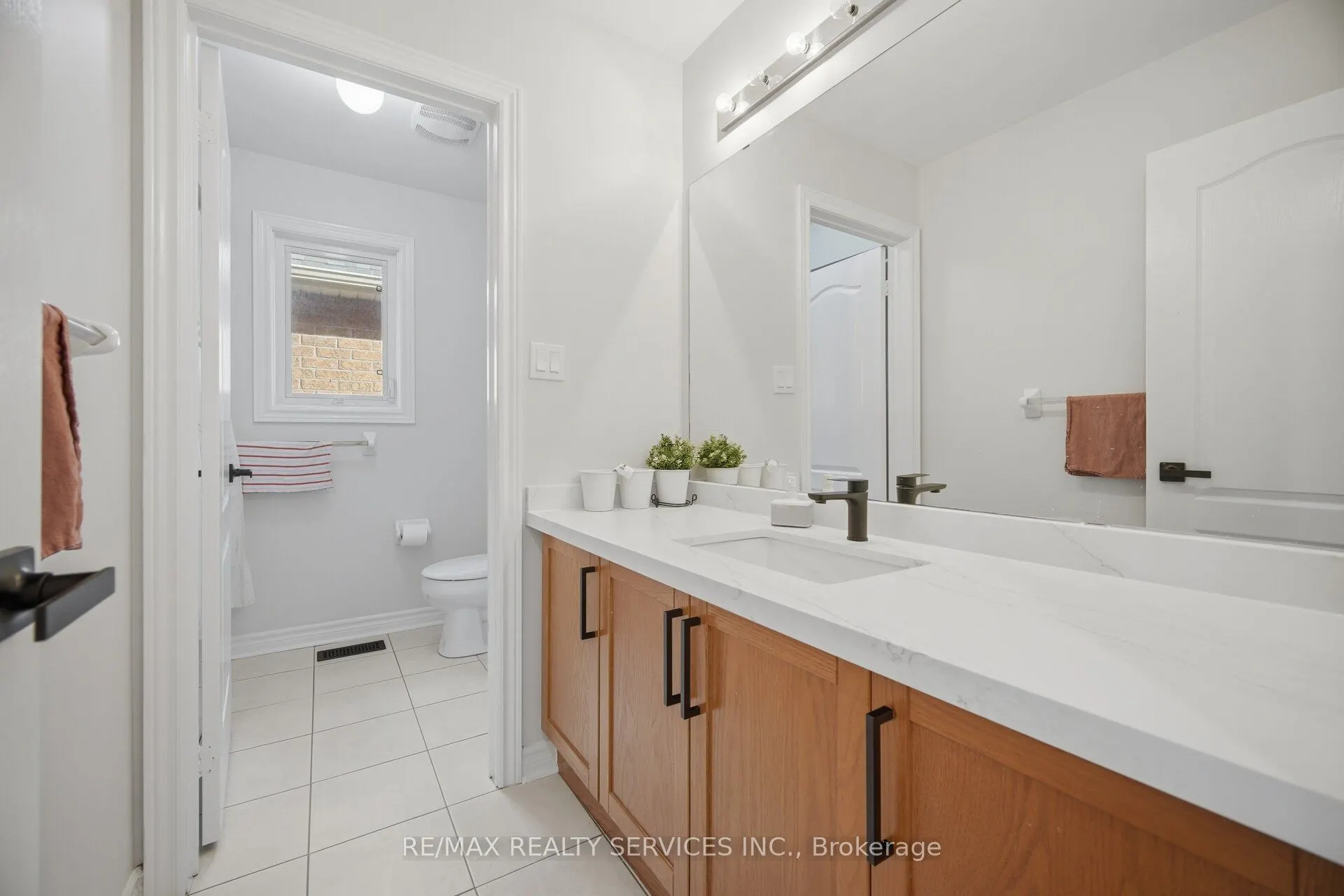 62 SIR JACOBS Crescent