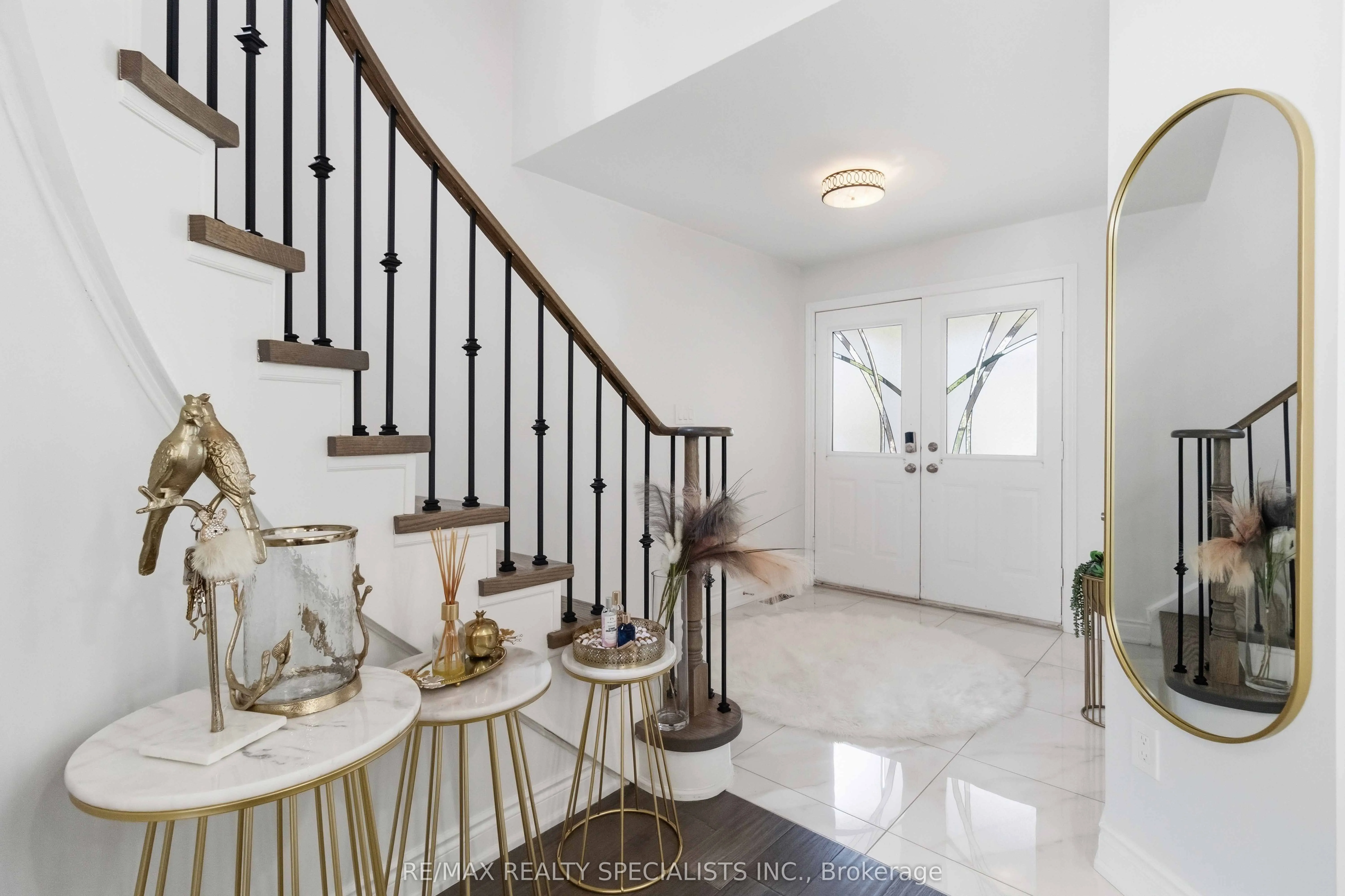 3850 Forest Bluff Crescent