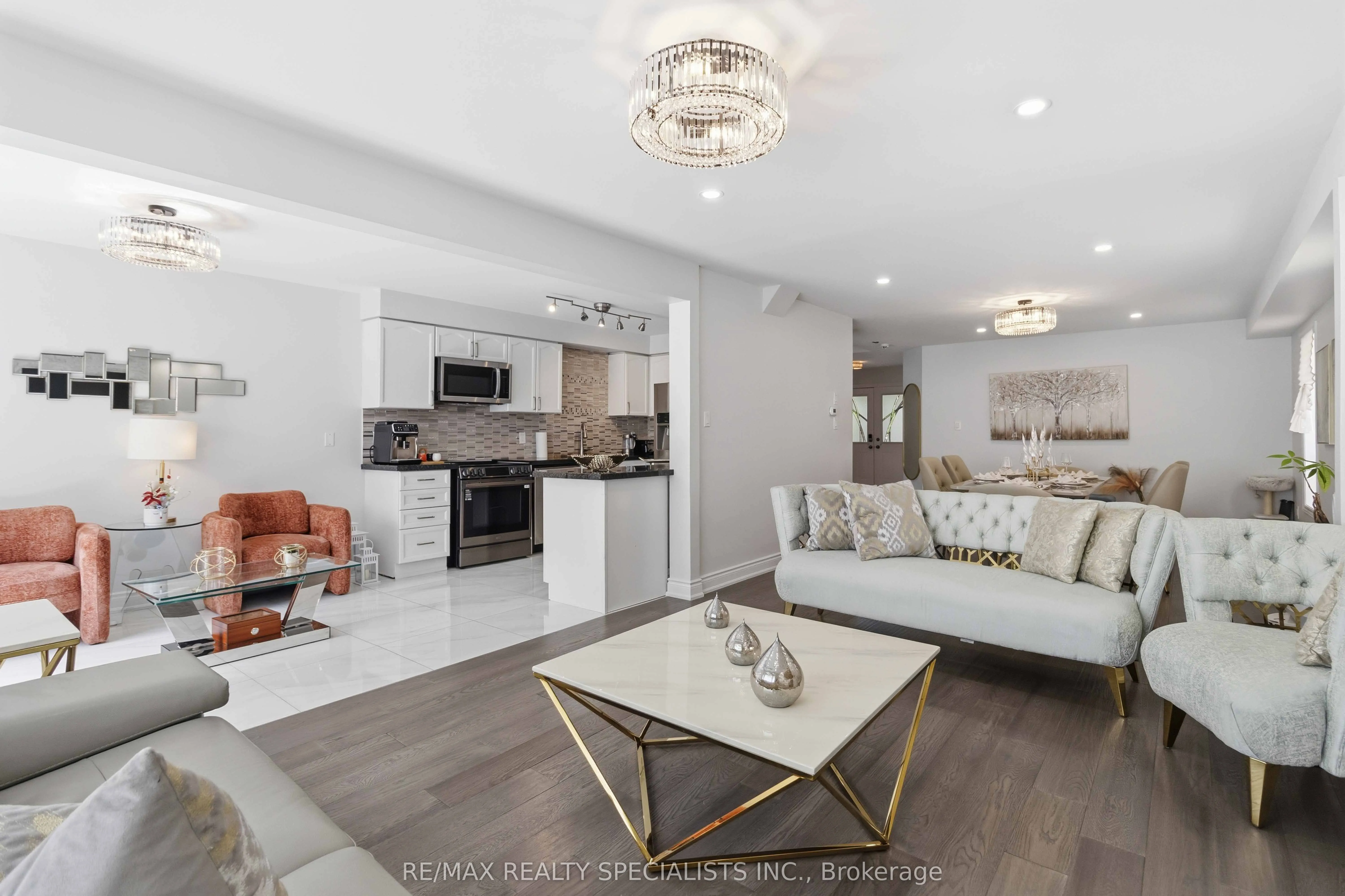 3850 Forest Bluff Crescent