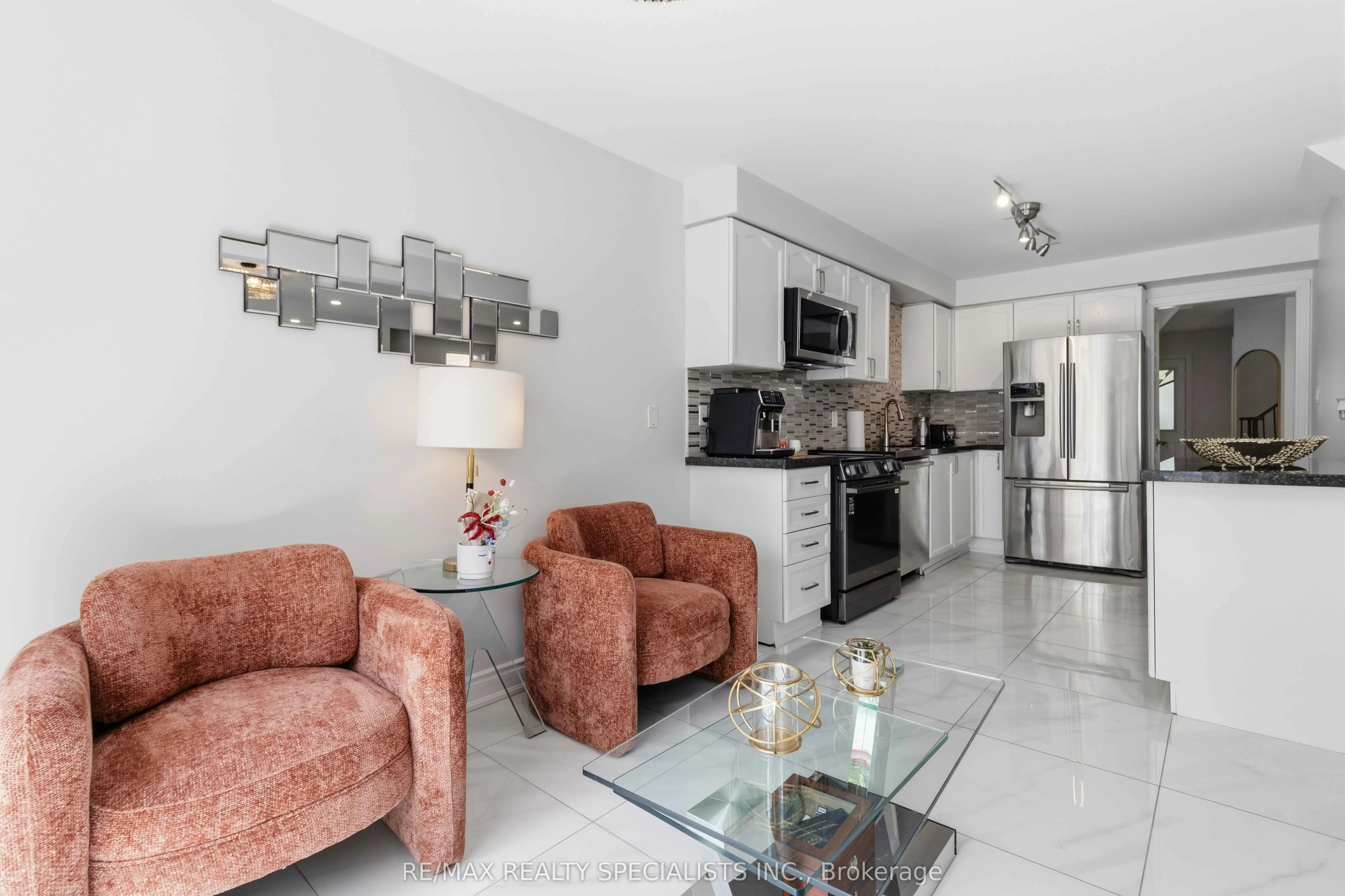 3850 Forest Bluff Crescent