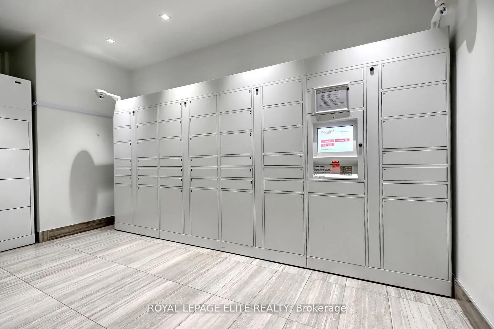 21 Park Street E #318