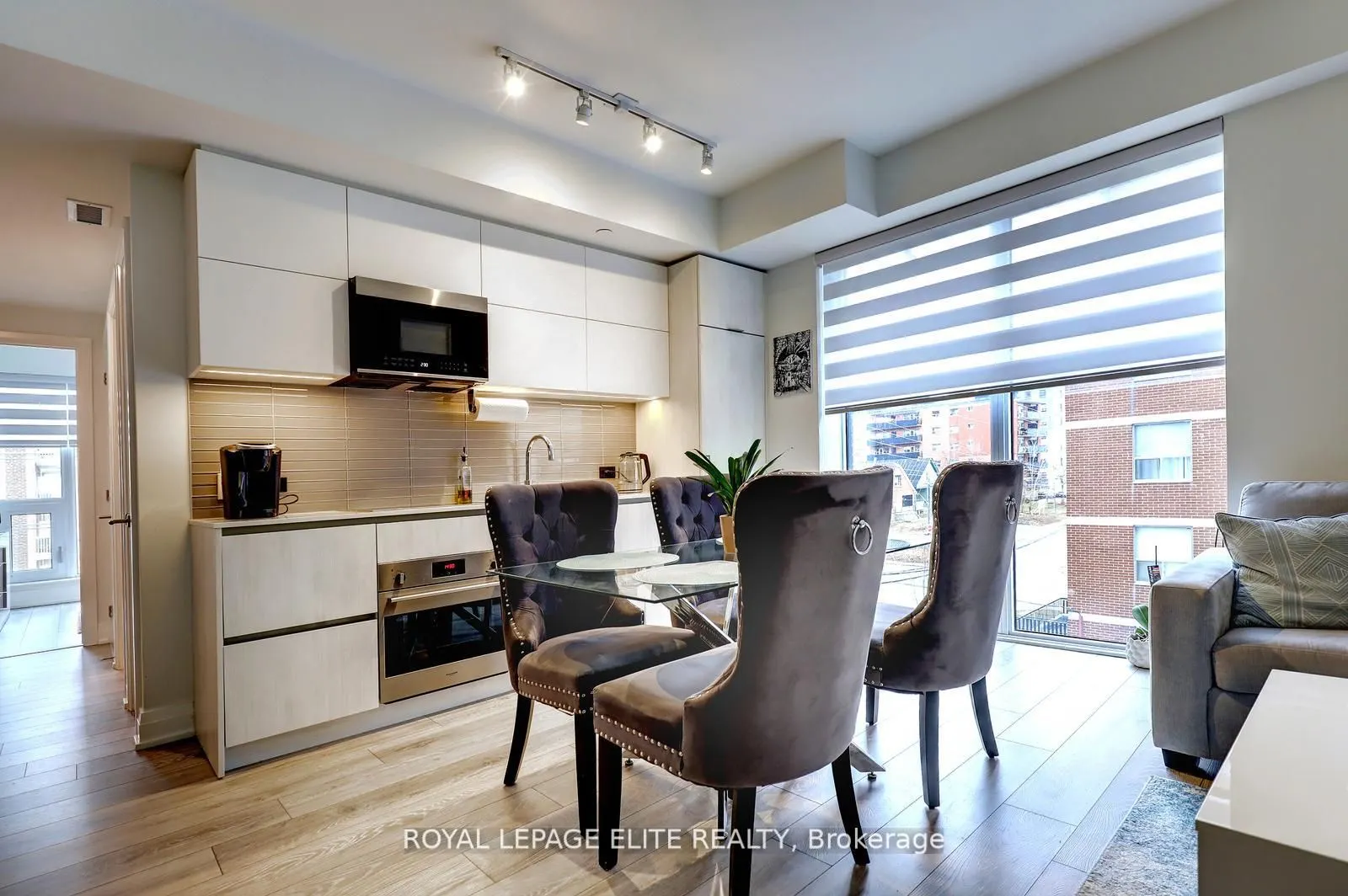 21 Park Street E #318