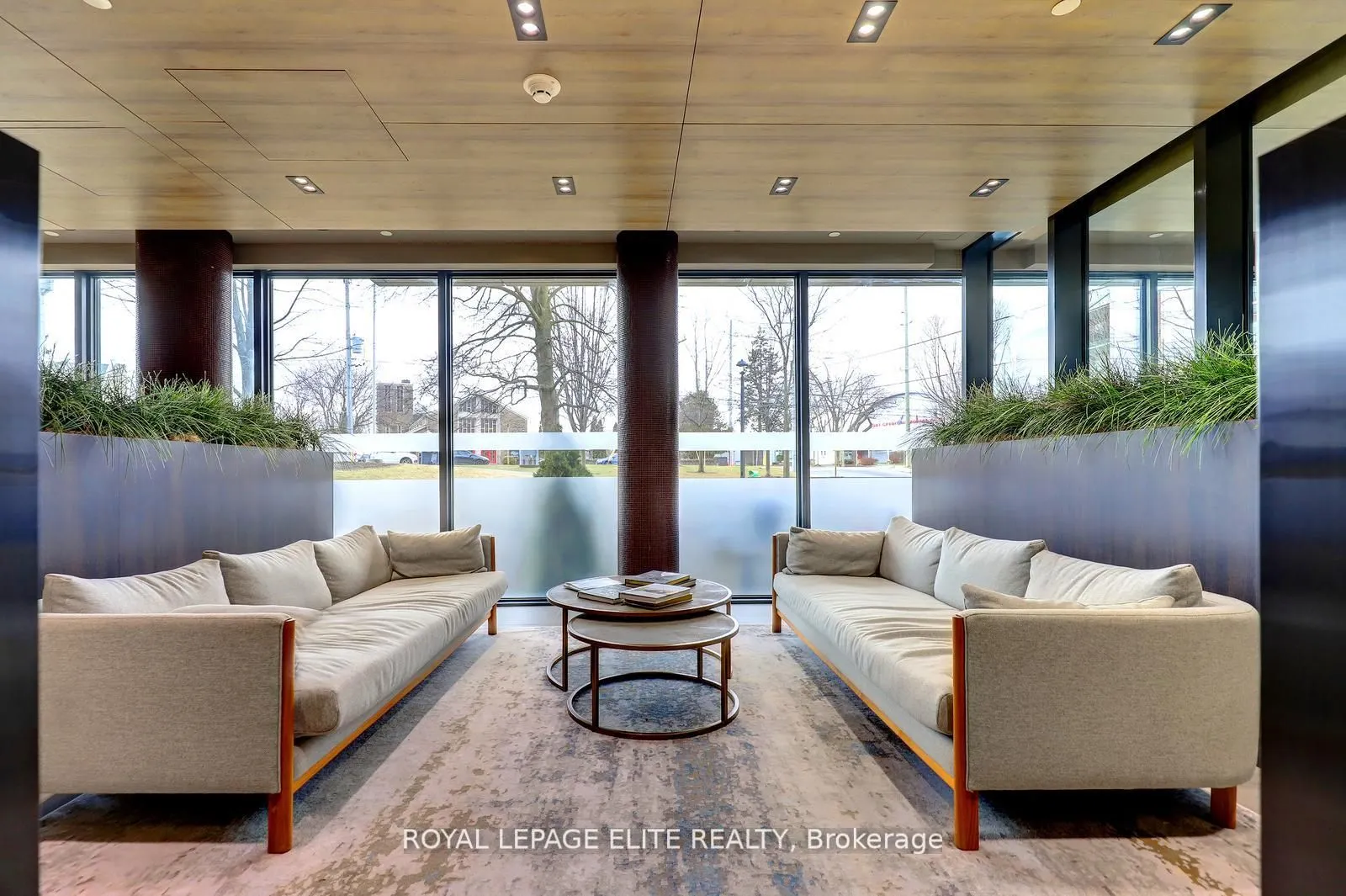 21 Park Street E #318