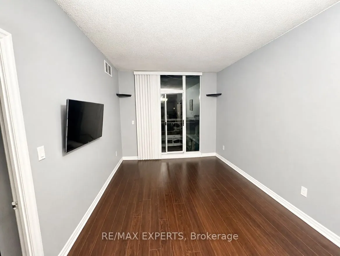 1359 Rathburn Road #209