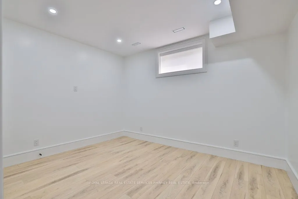 1143 Kane Road