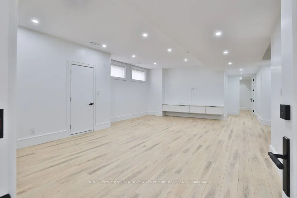 1143 Kane Road