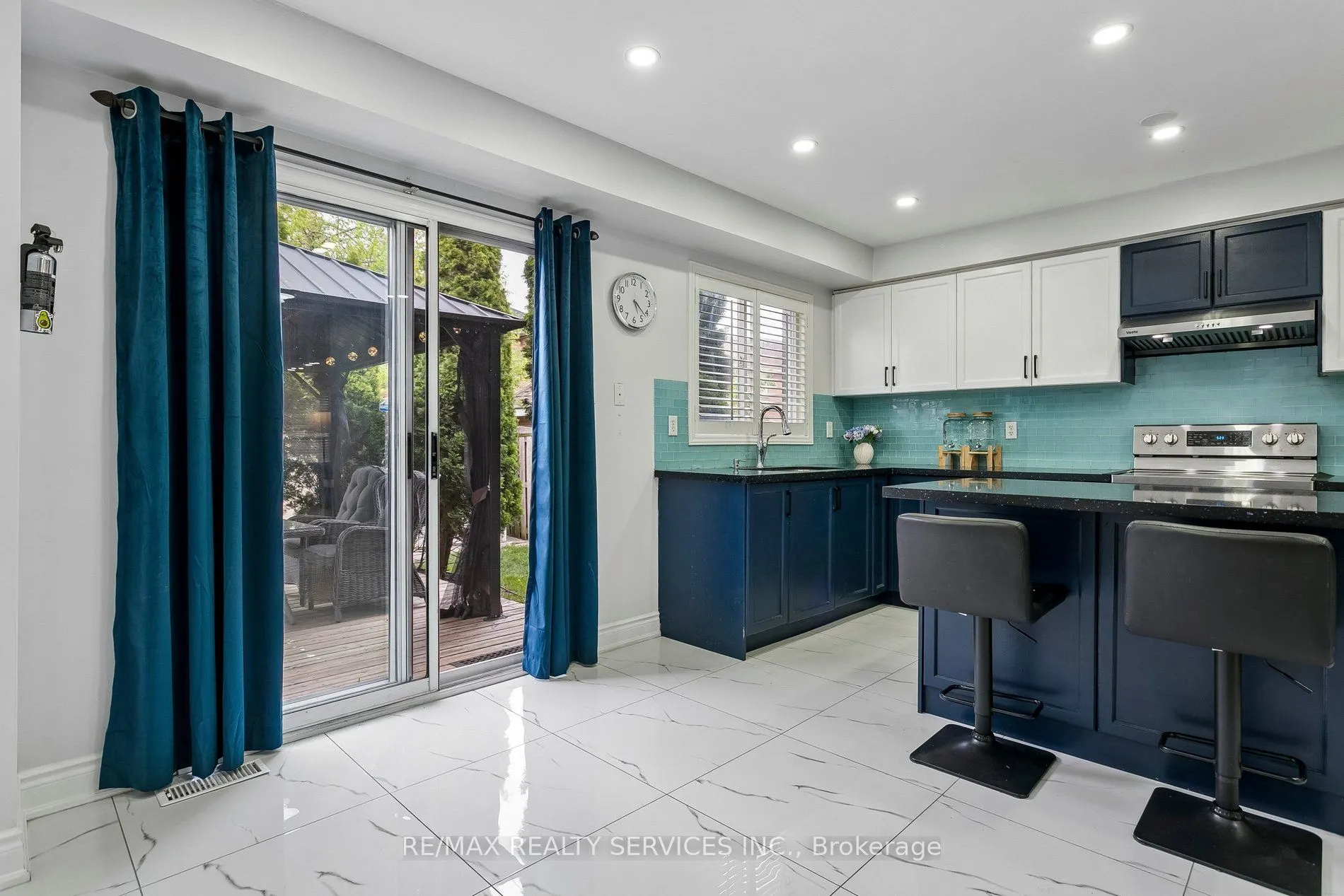 276 Fitzgerald Crescent