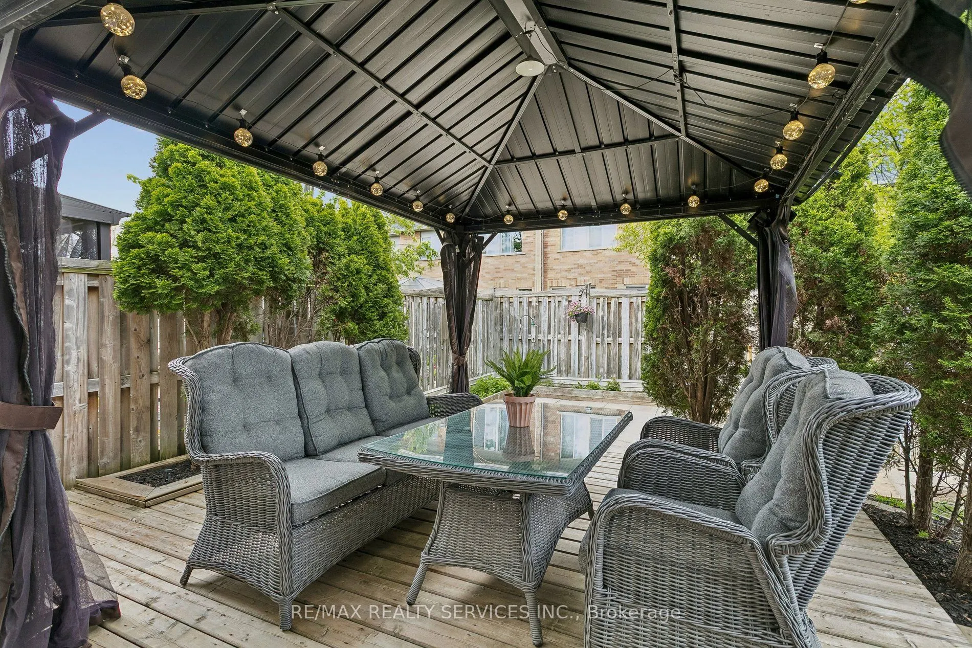 276 Fitzgerald Crescent