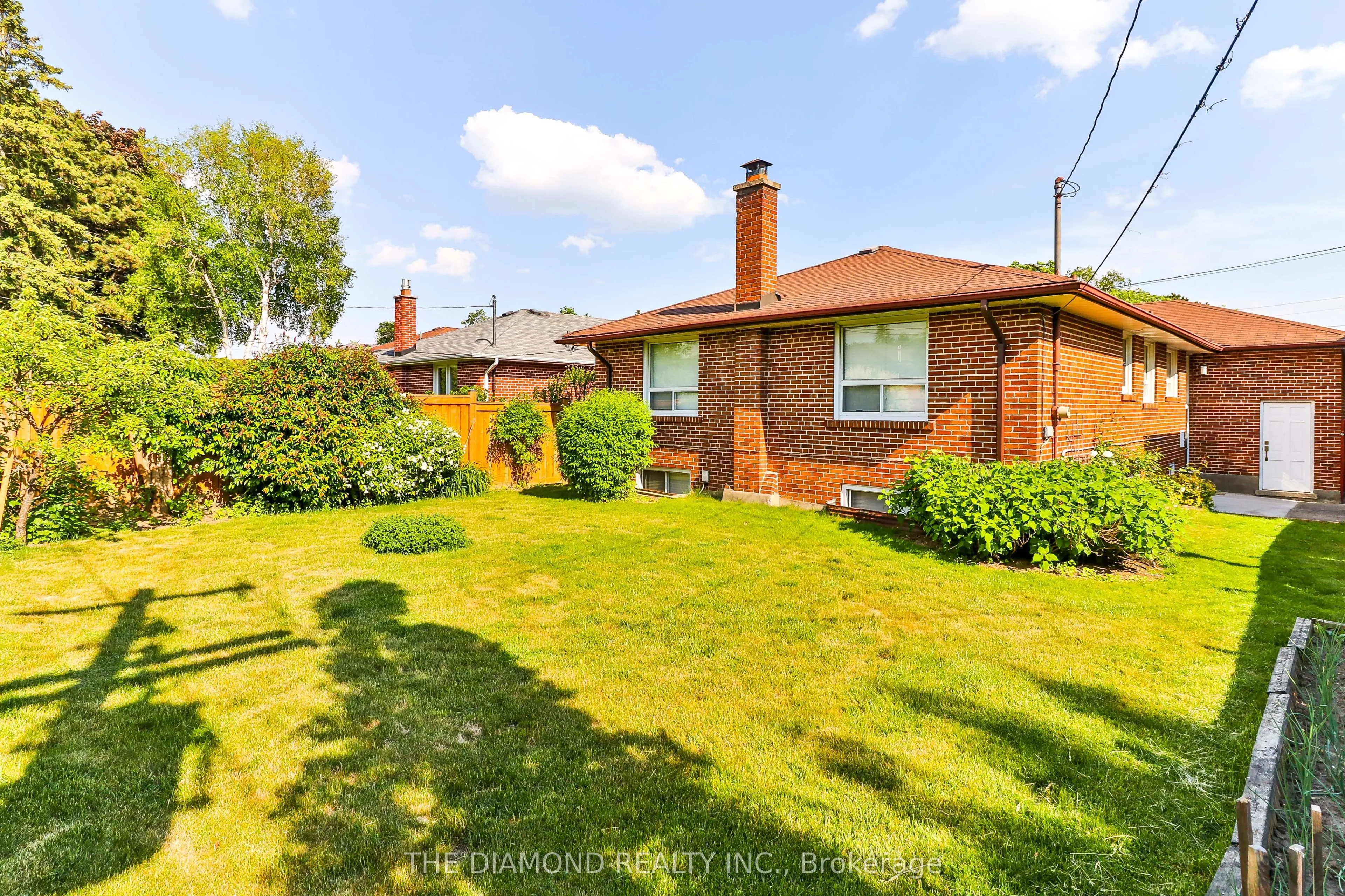 100 Summitcrest Drive