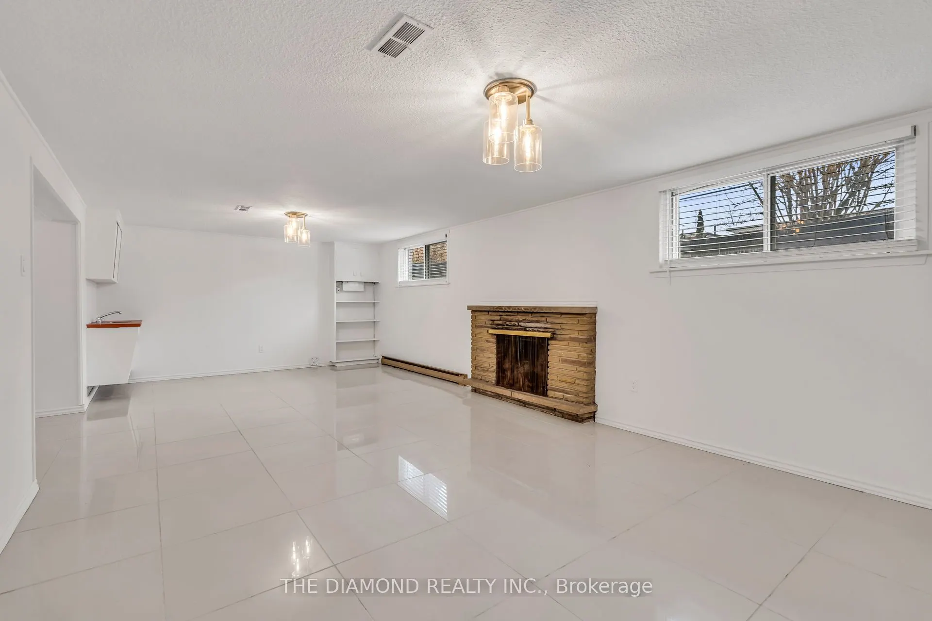 100 Summitcrest Drive