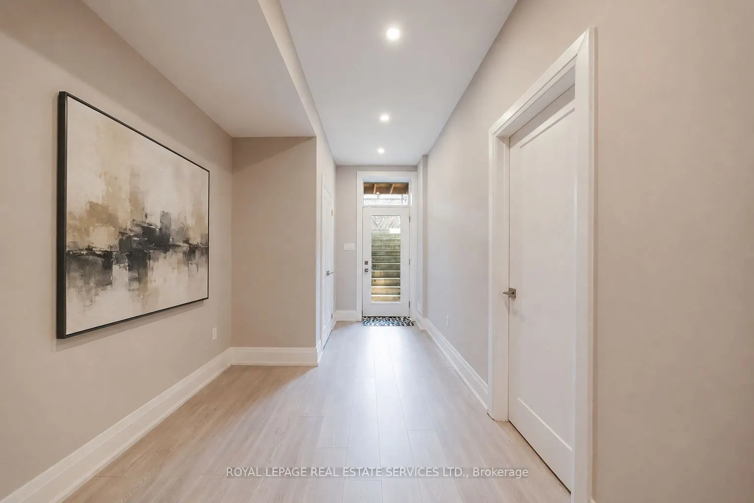 25A Tecumseth Avenue