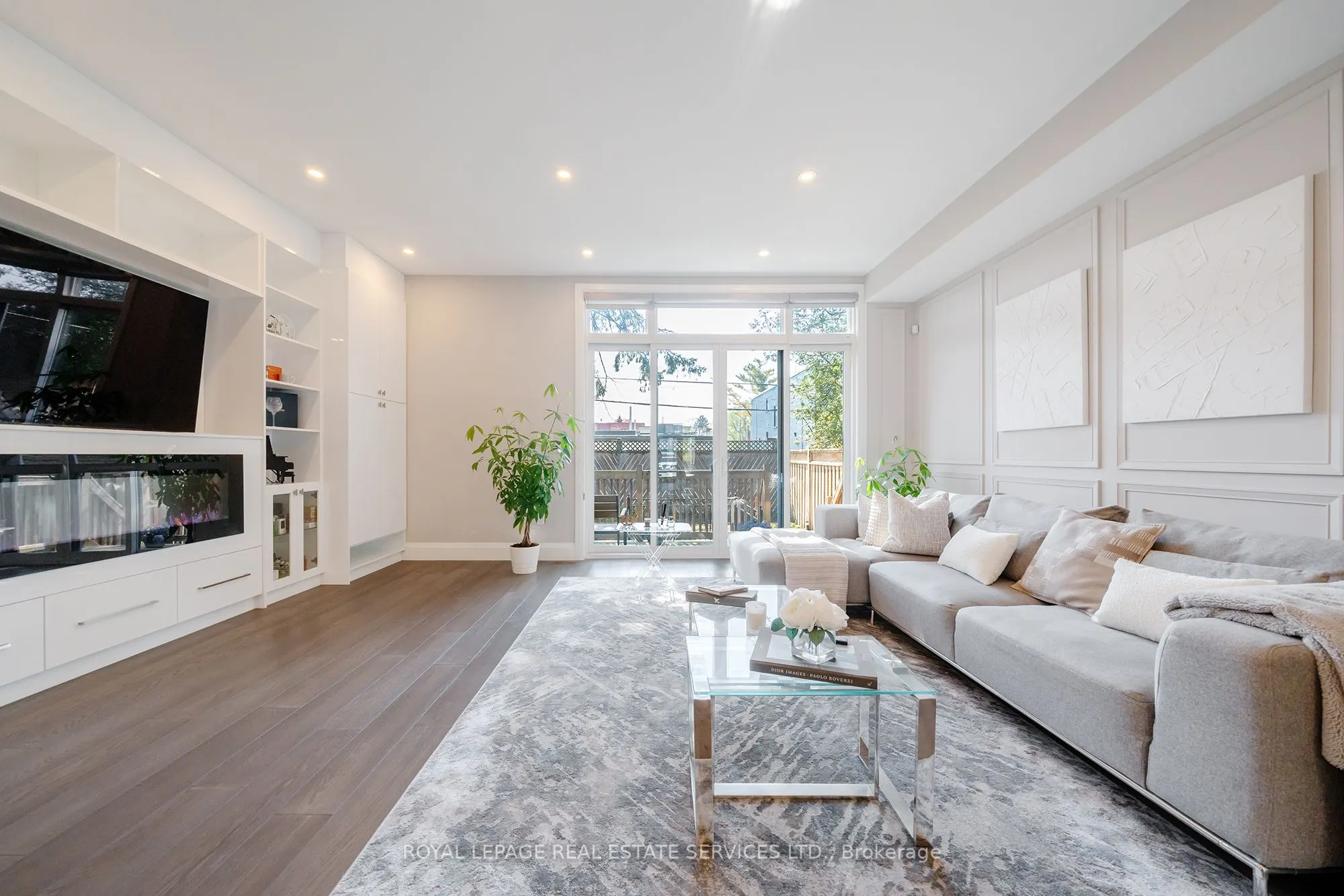 25A Tecumseth Avenue