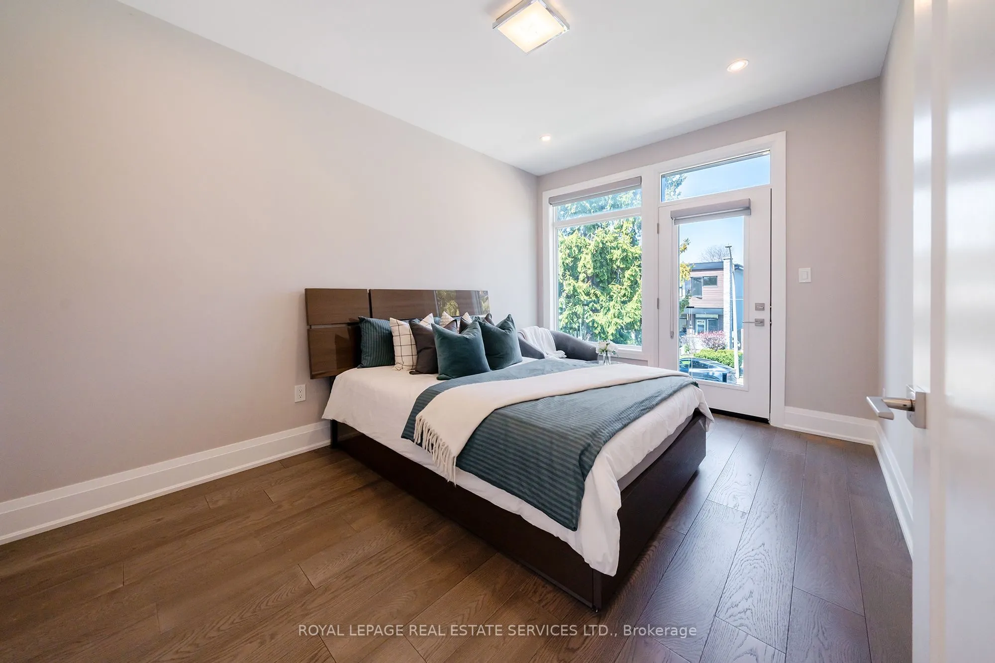25A Tecumseth Avenue