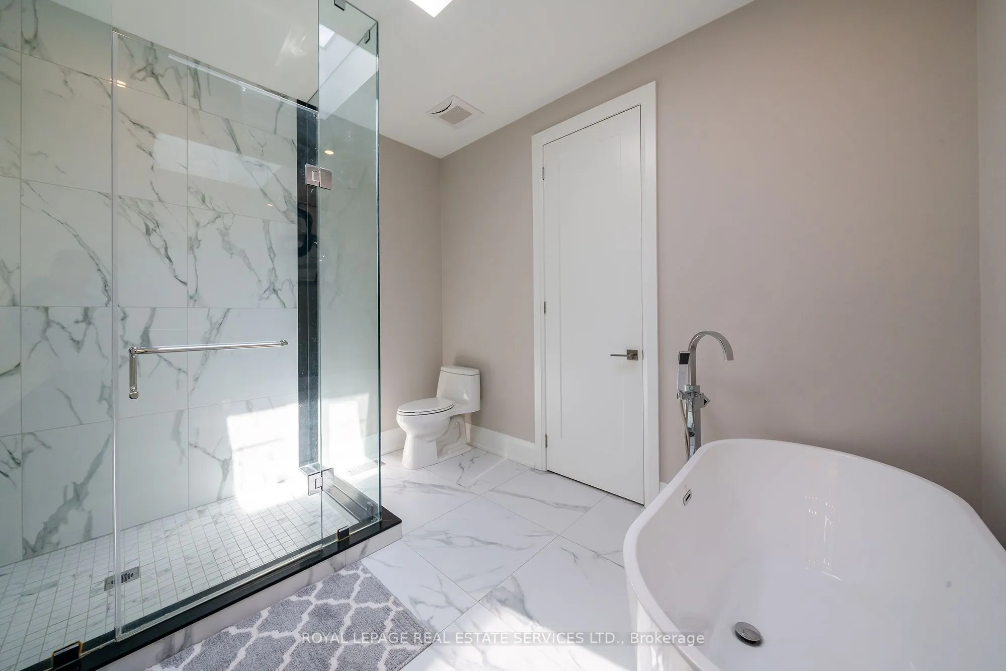 25A Tecumseth Avenue