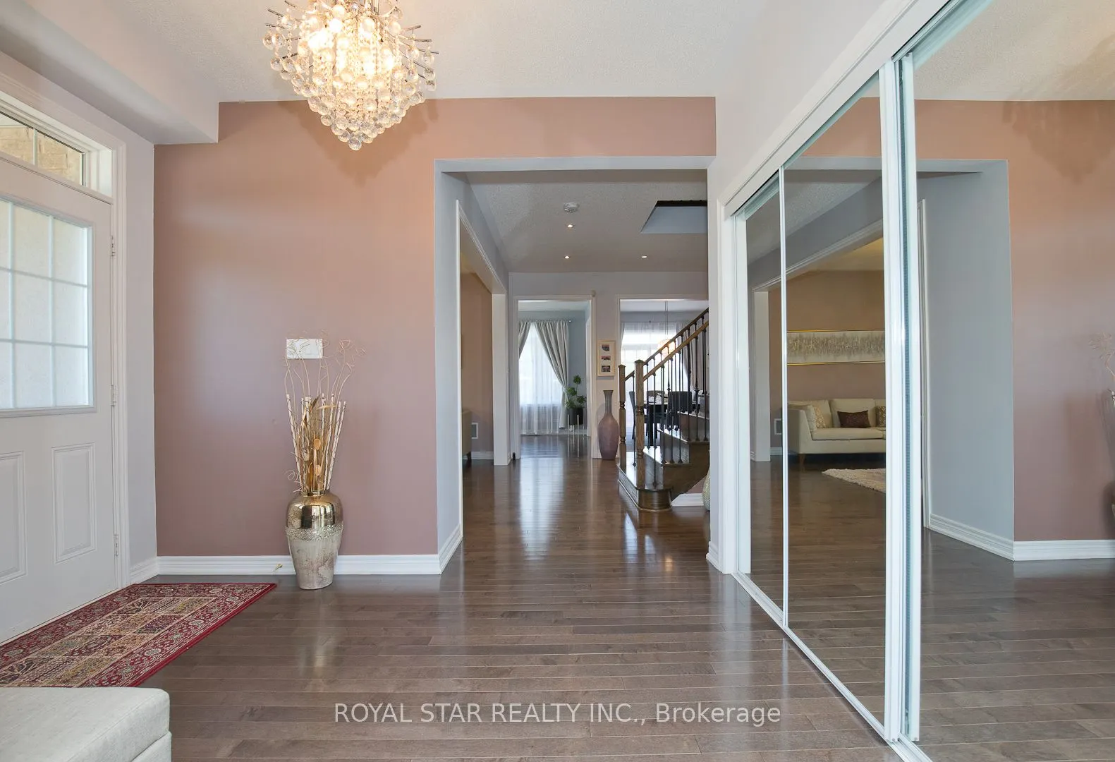 4 Berkwood Hollow