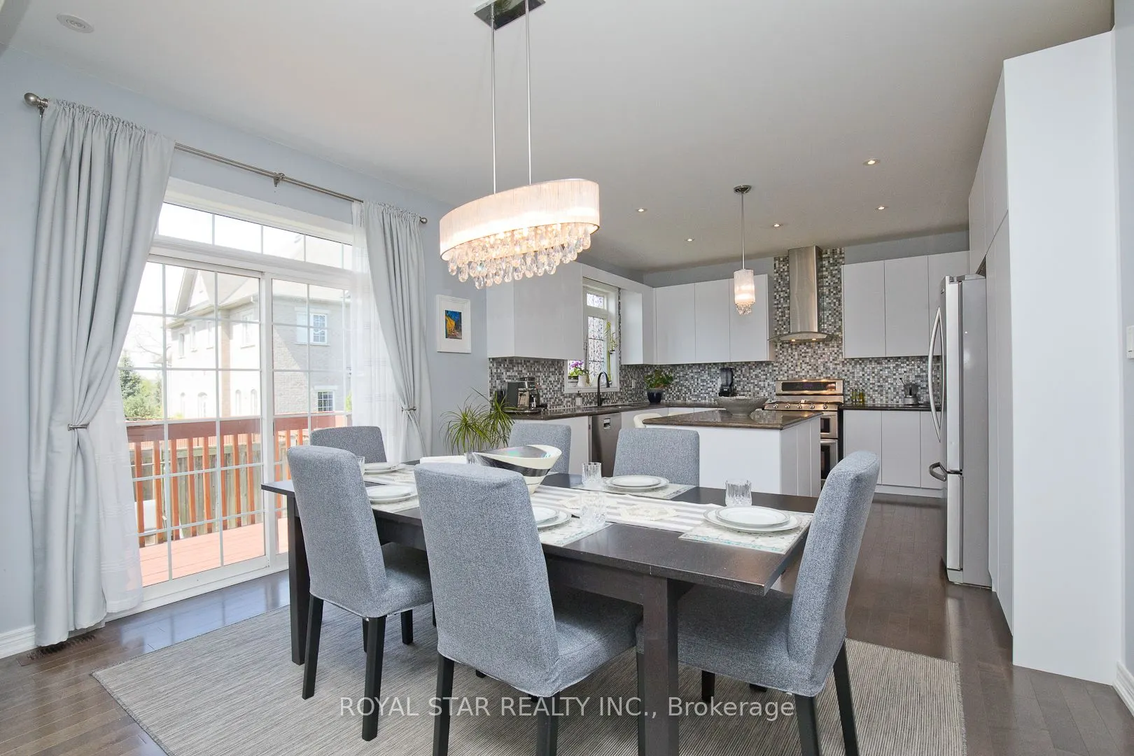 4 Berkwood Hollow