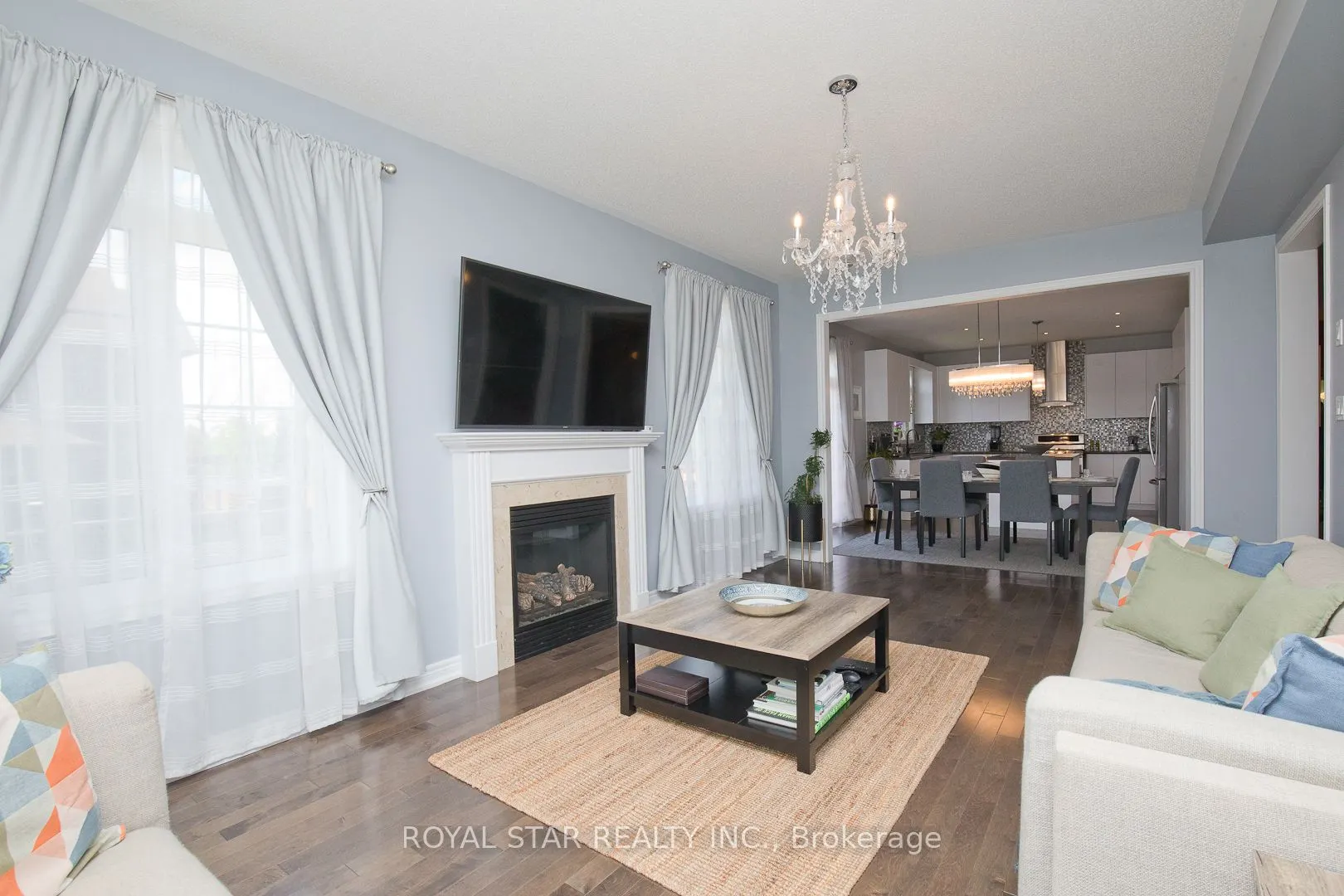 4 Berkwood Hollow