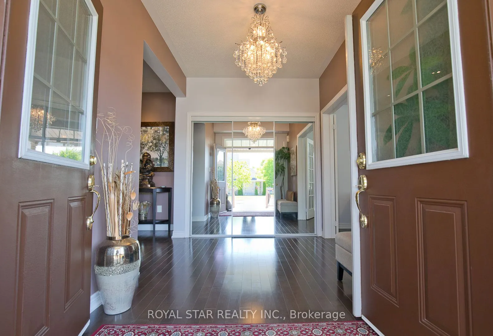 4 Berkwood Hollow