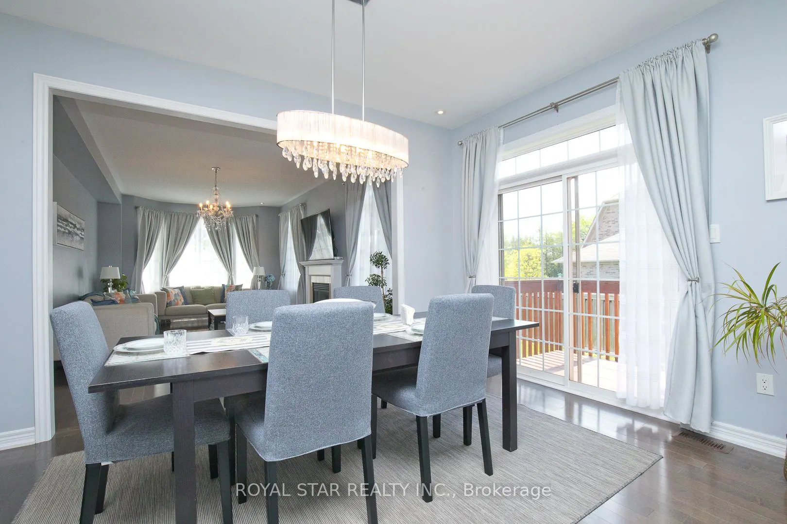 4 Berkwood Hollow