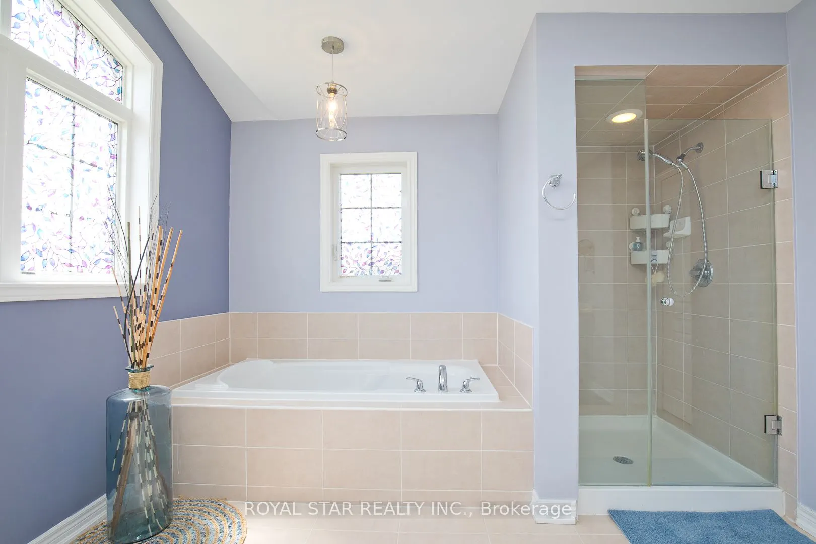 4 Berkwood Hollow