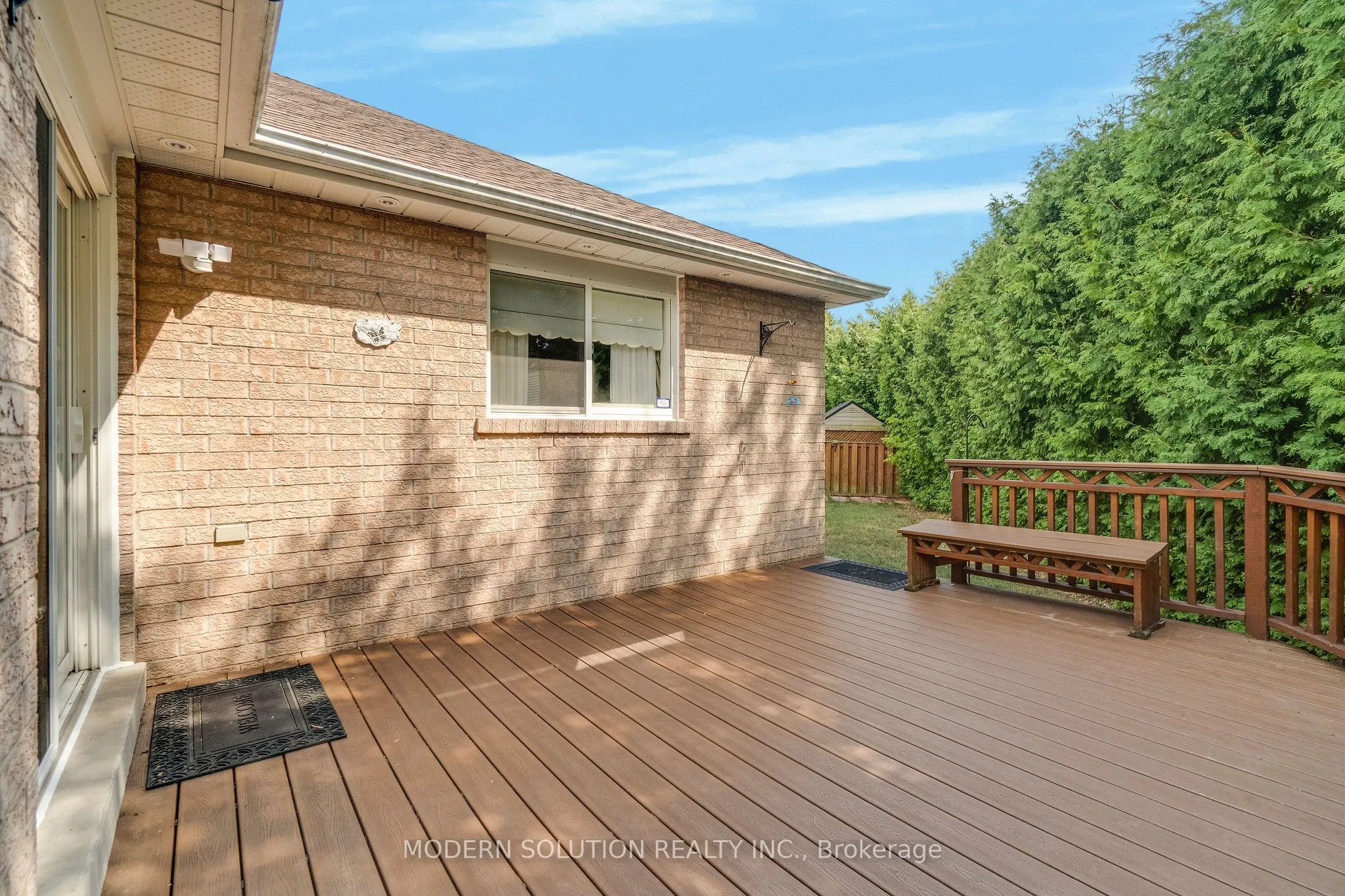 6431 Tenth Line W