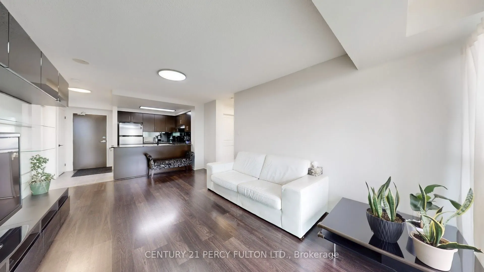 9 George Street N #1612
