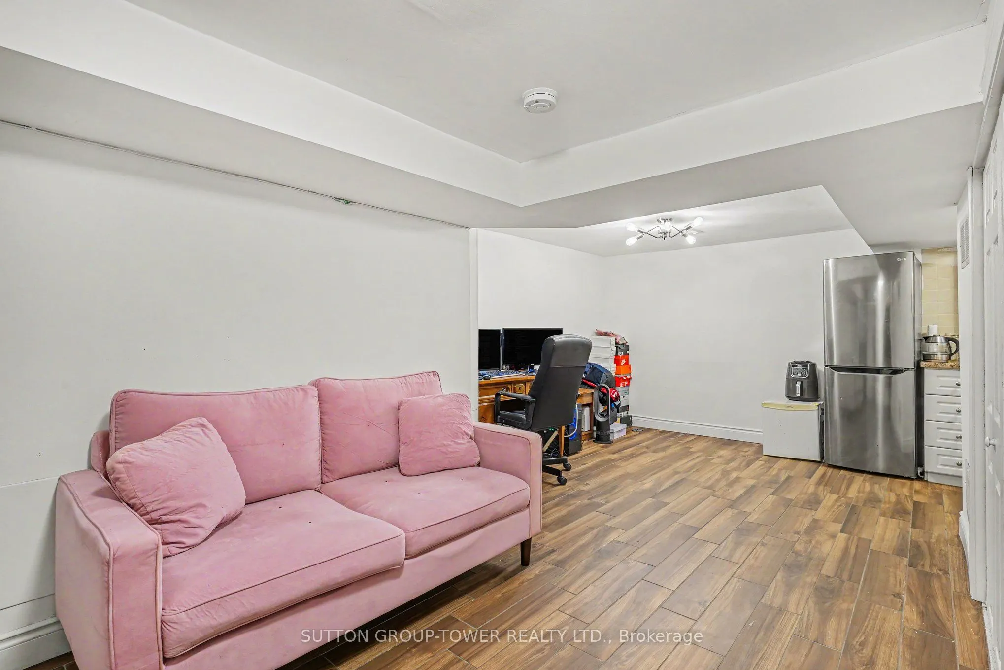 560 Indian Grove