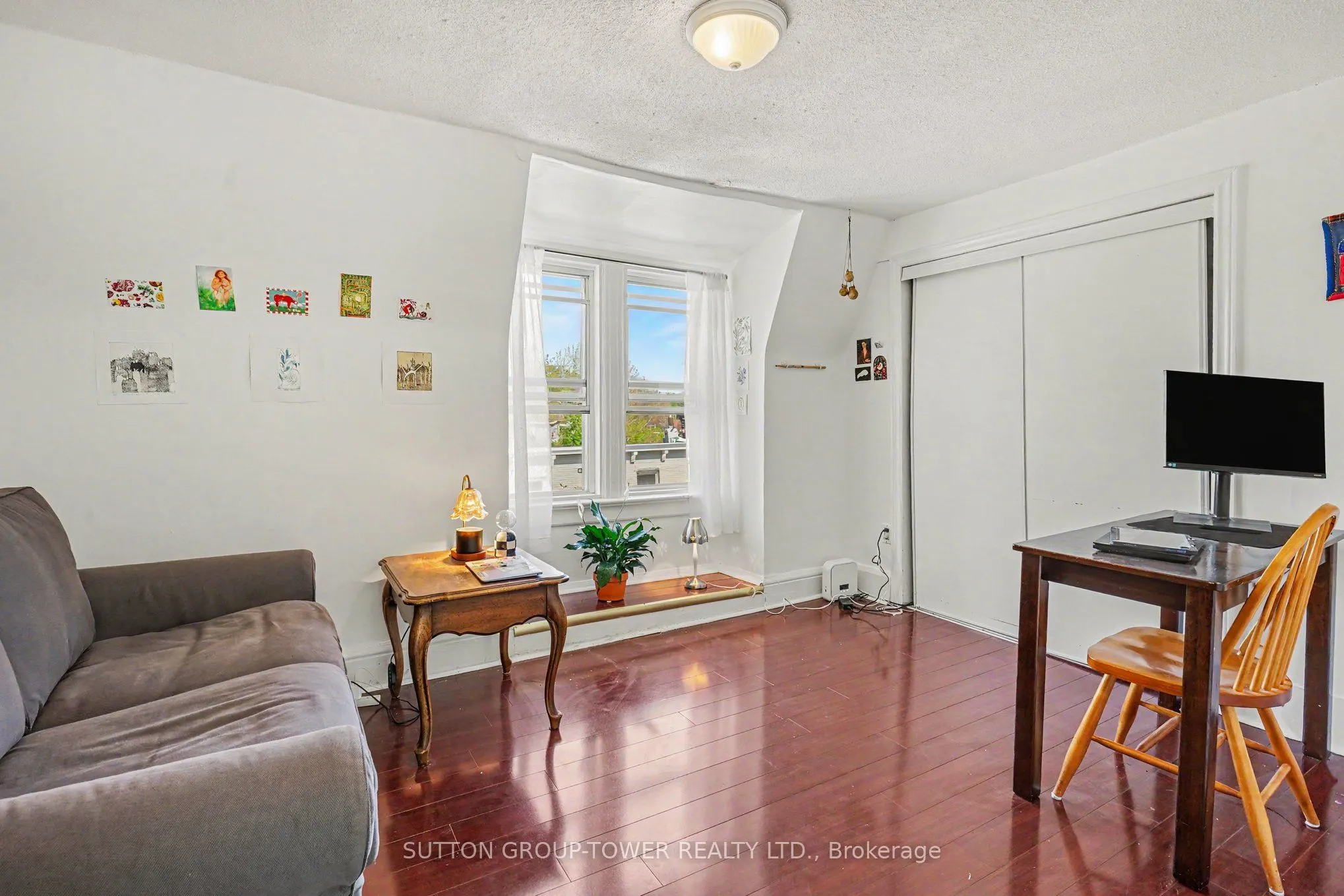 560 Indian Grove