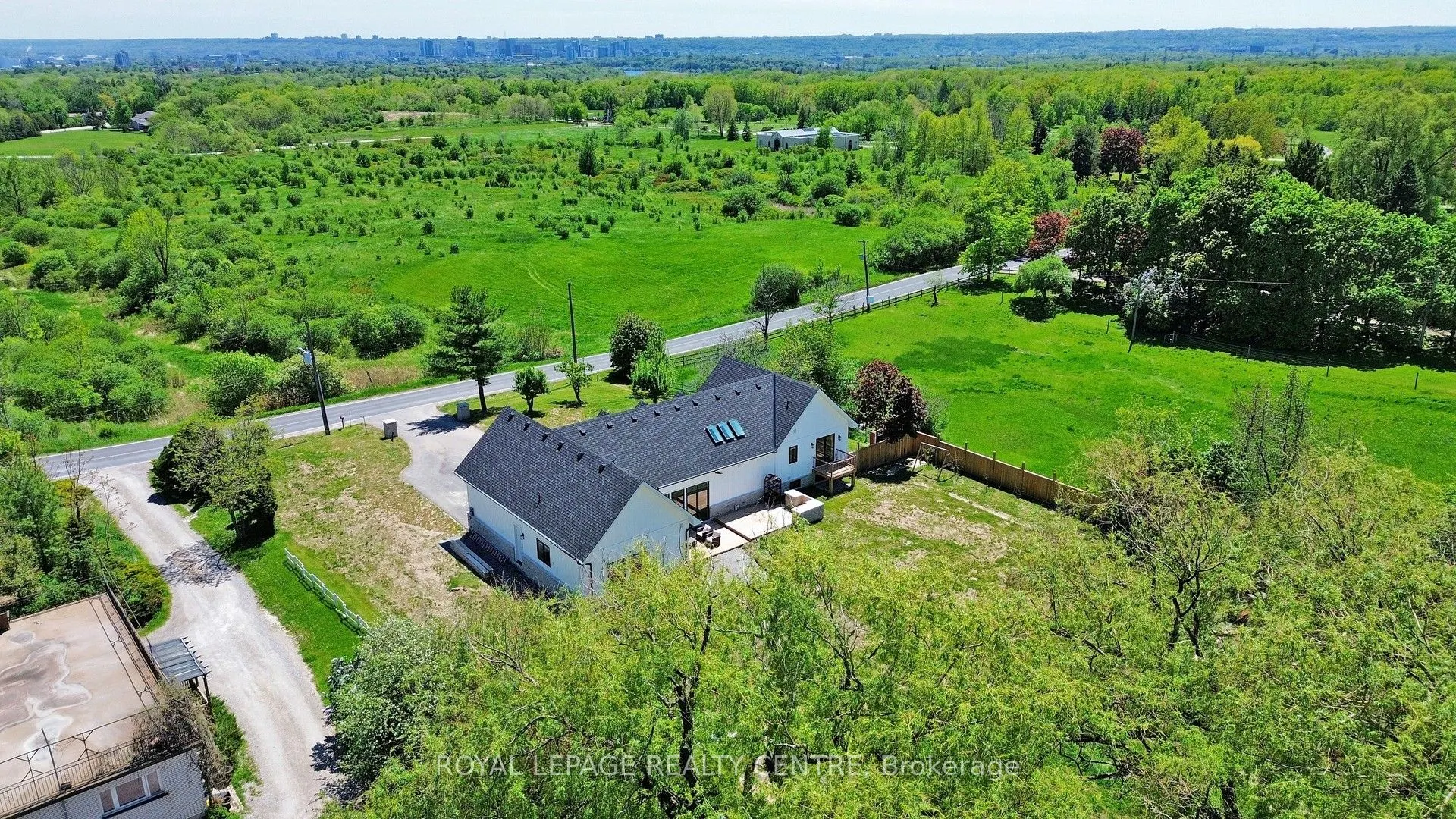 521 Old York Road