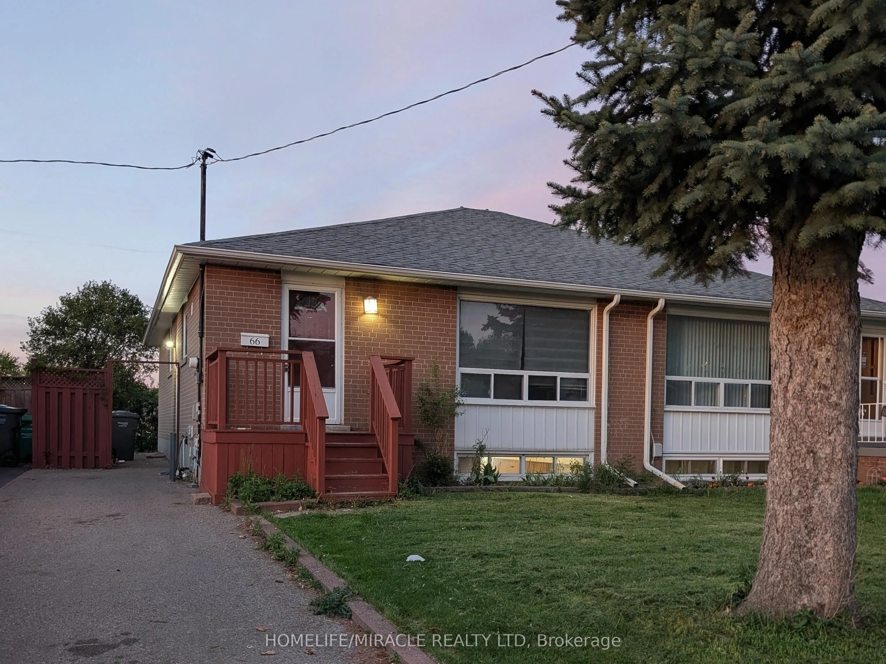 66 Fairglen Avenue