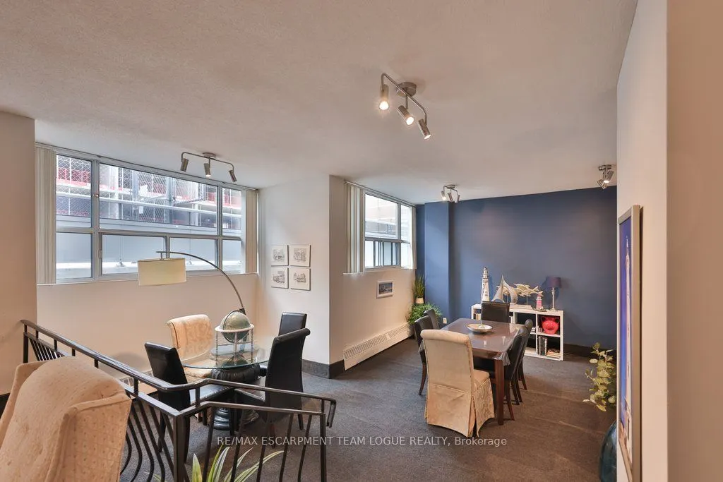 2263 Marine Drive #301