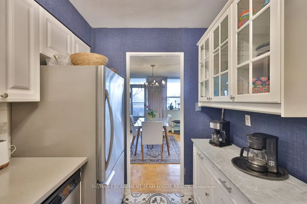2263 Marine Drive #301