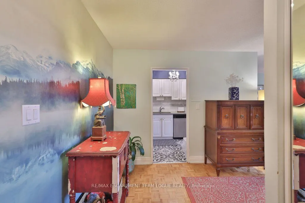 2263 Marine Drive #301
