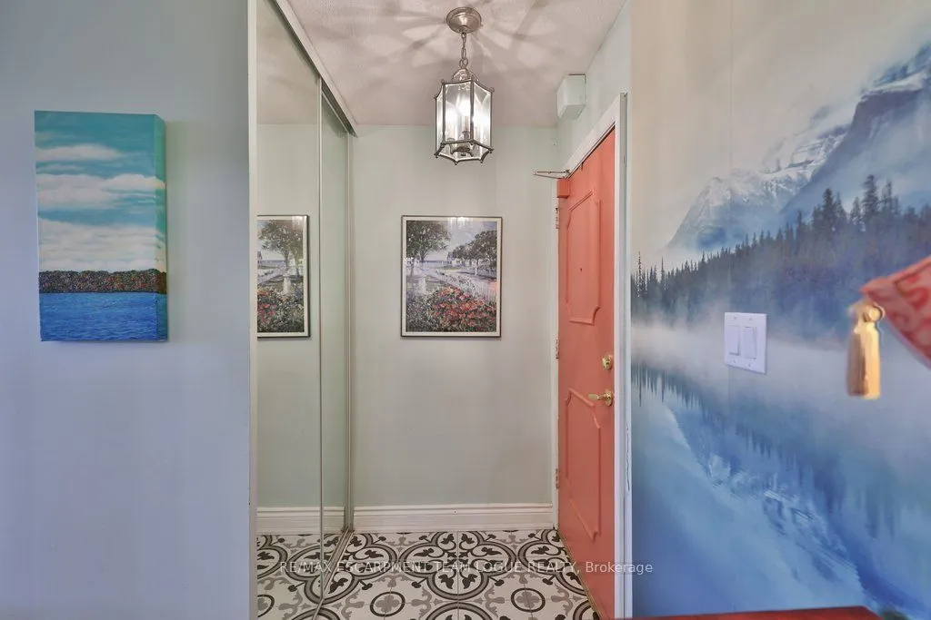 2263 Marine Drive #301