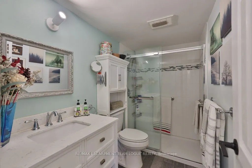 2263 Marine Drive #301