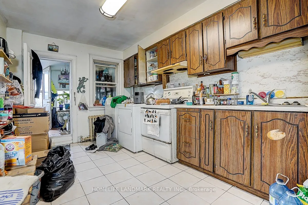 2819 Lake ashore Boulevard W